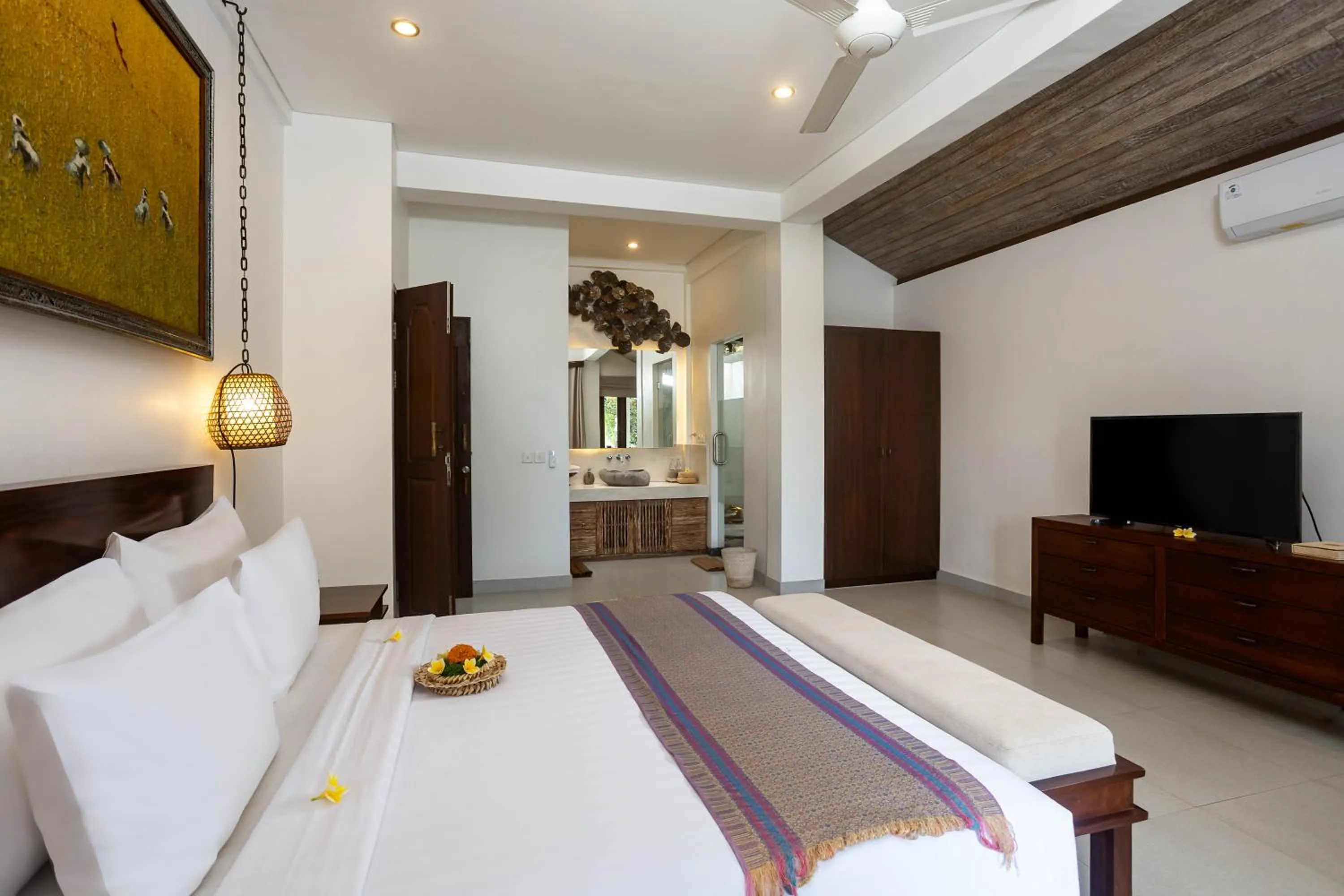 Bed in Villa Beji Mawang Ubud by GenuineHost