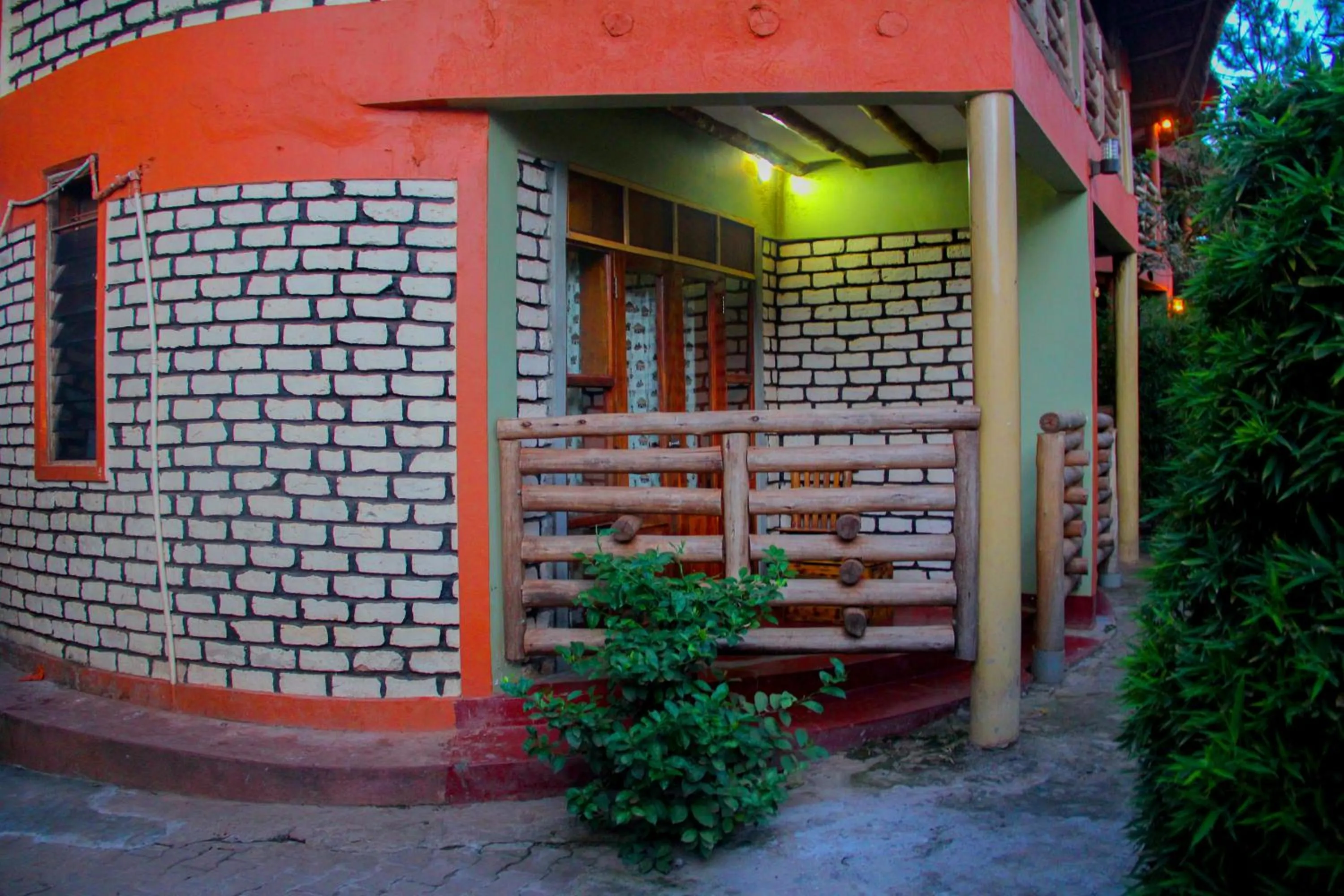 Property building in Elite Backpackers Services