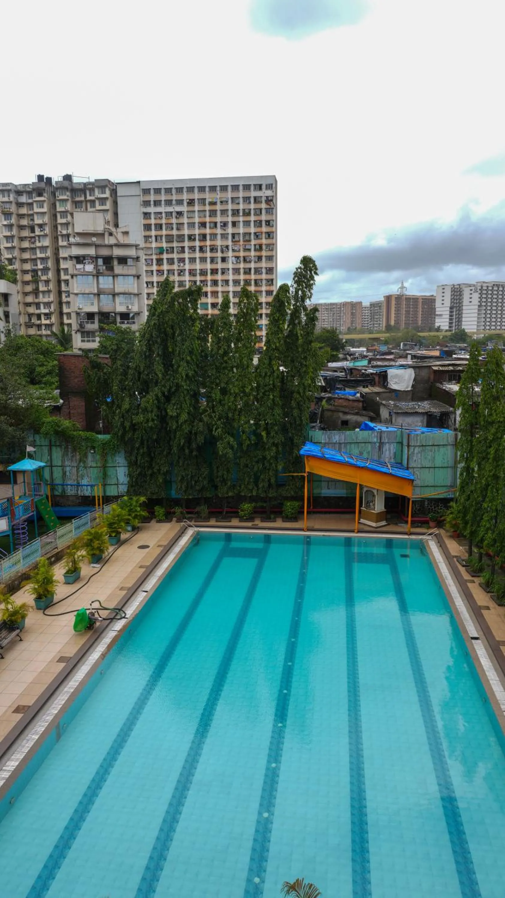 Swimming pool in Club Emerald