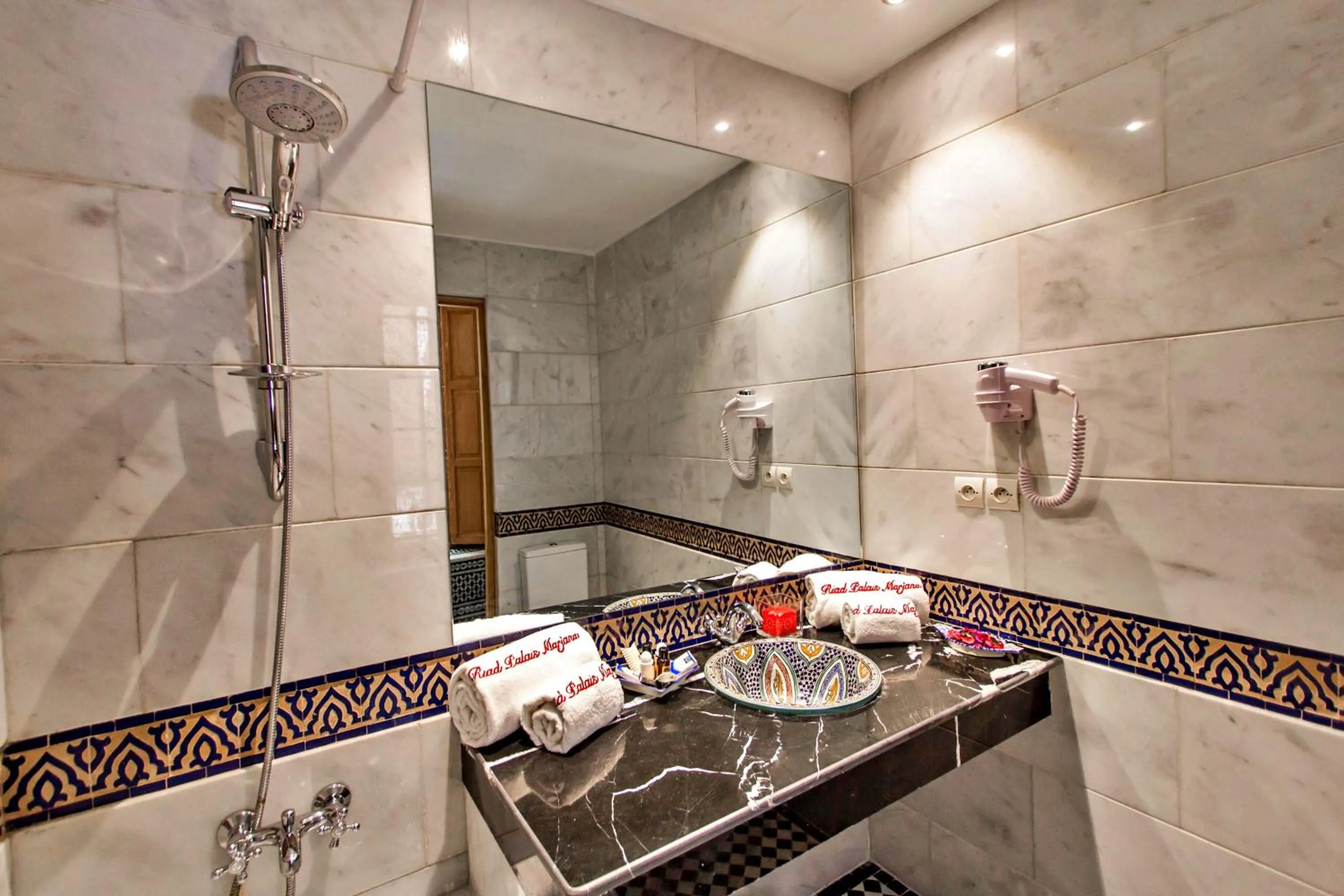 Bathroom in Riad Marjana suites & Spa