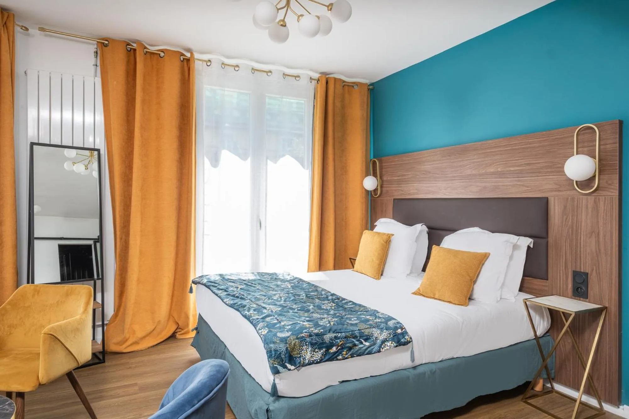 Bed in The Originals Boutique, Hôtel Le Marignan,Le Havre Centre Gare