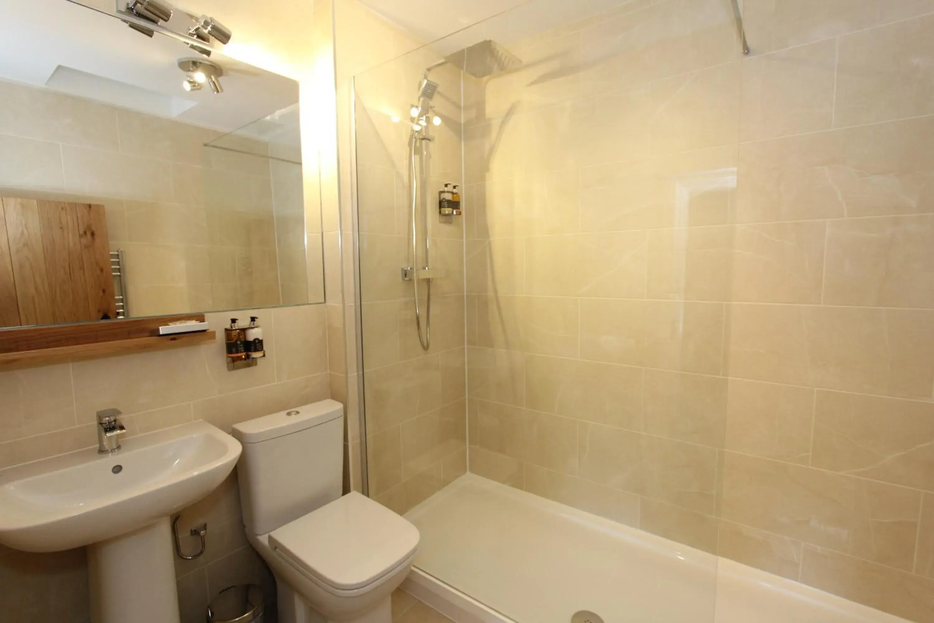 Double or Twin Room in Plas Yn Dre Double or Twin Room in Plas Yn Dre