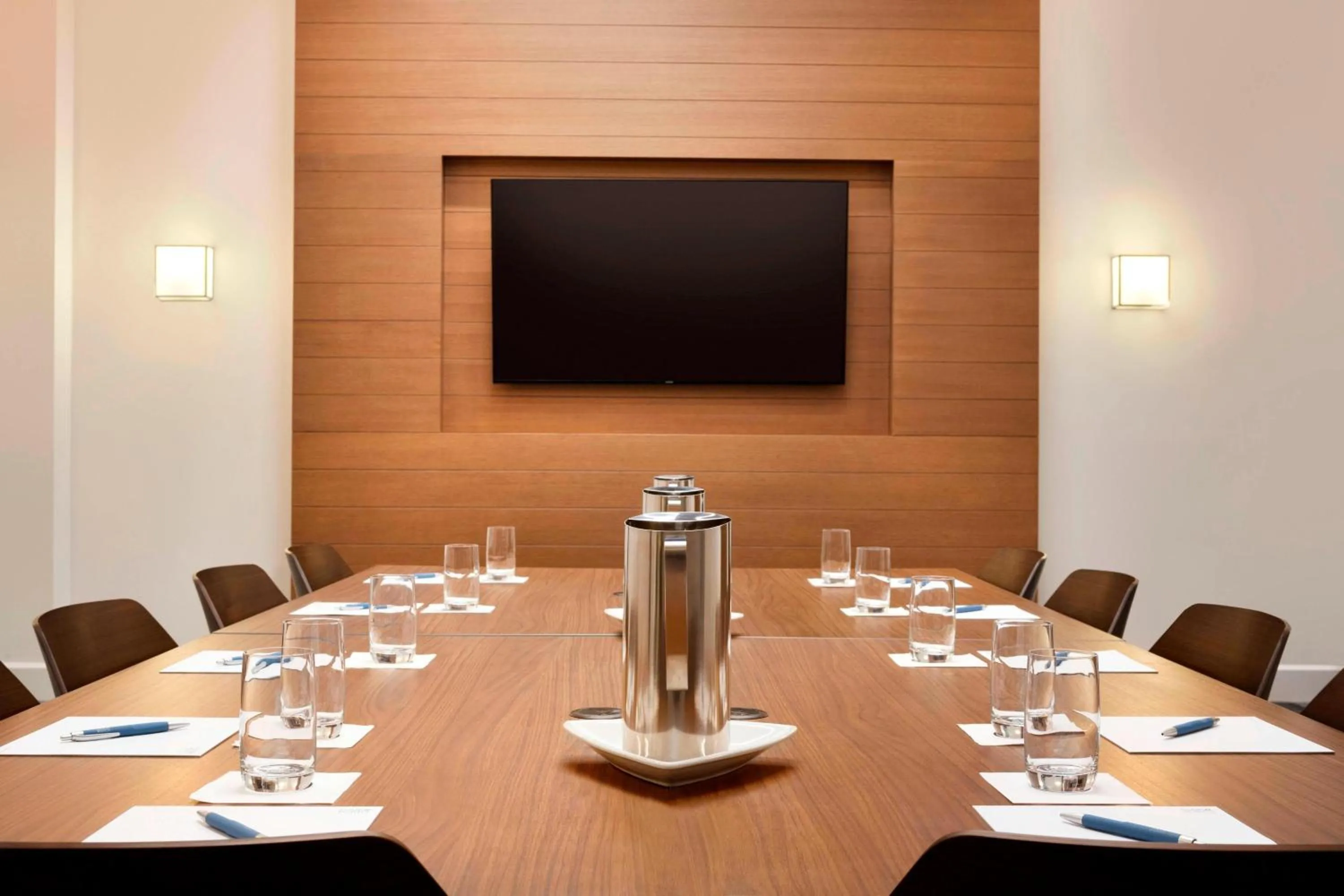 Meeting/conference room in Four Points by Sheraton Miami Airport