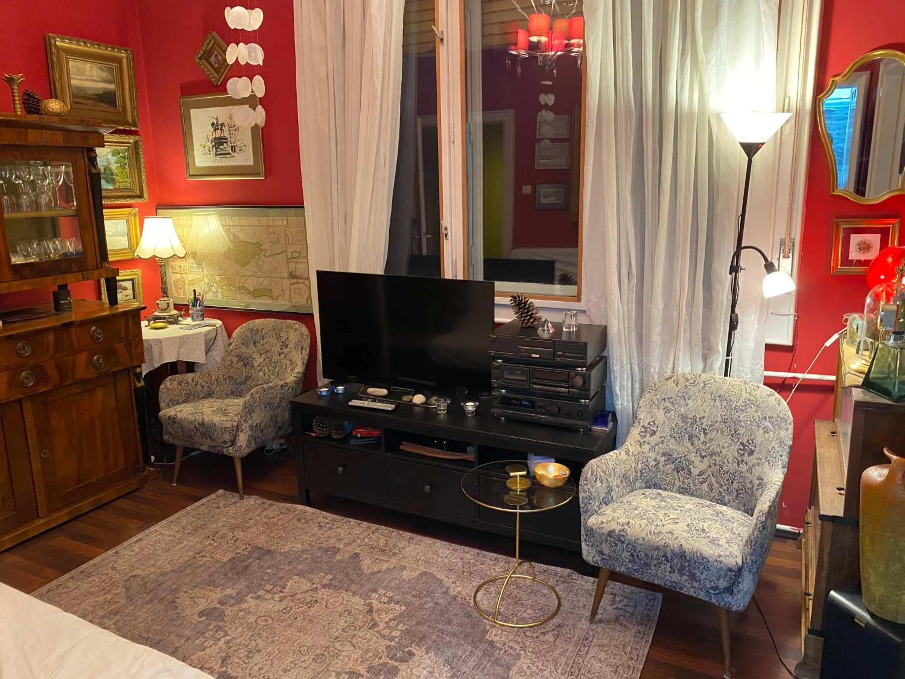 Lonyay Street Apartment