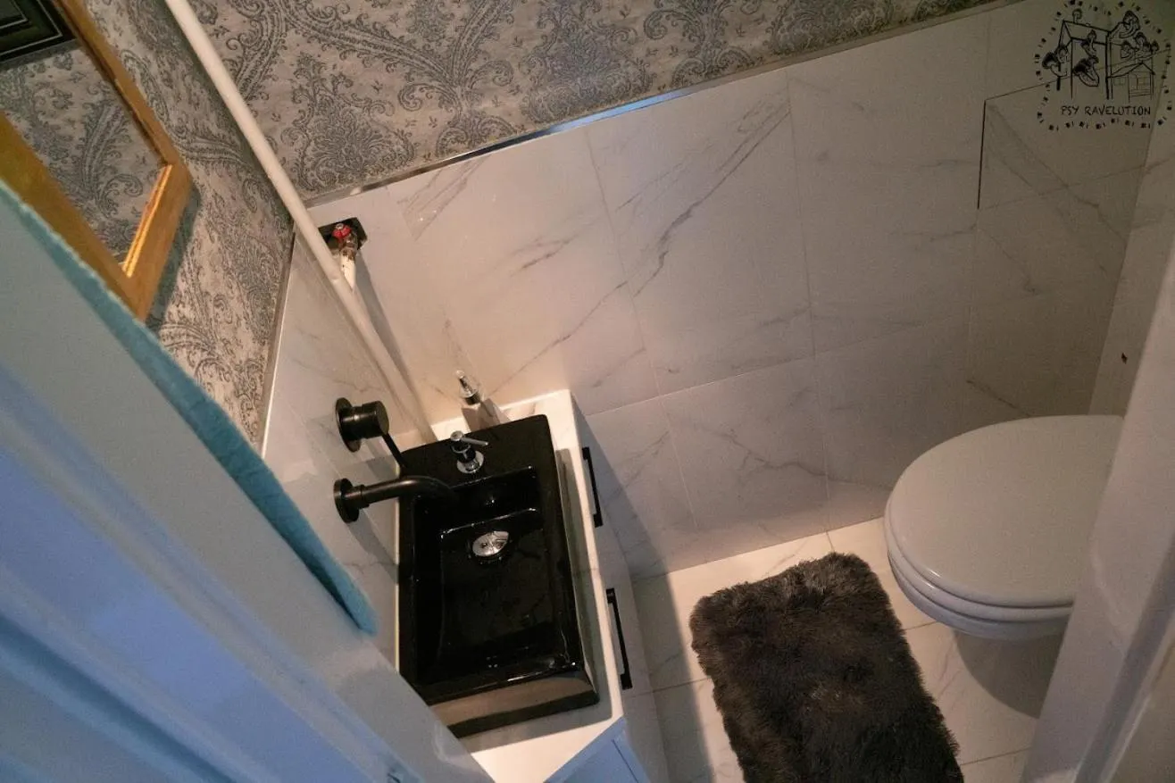 Lonyay Street Apartment