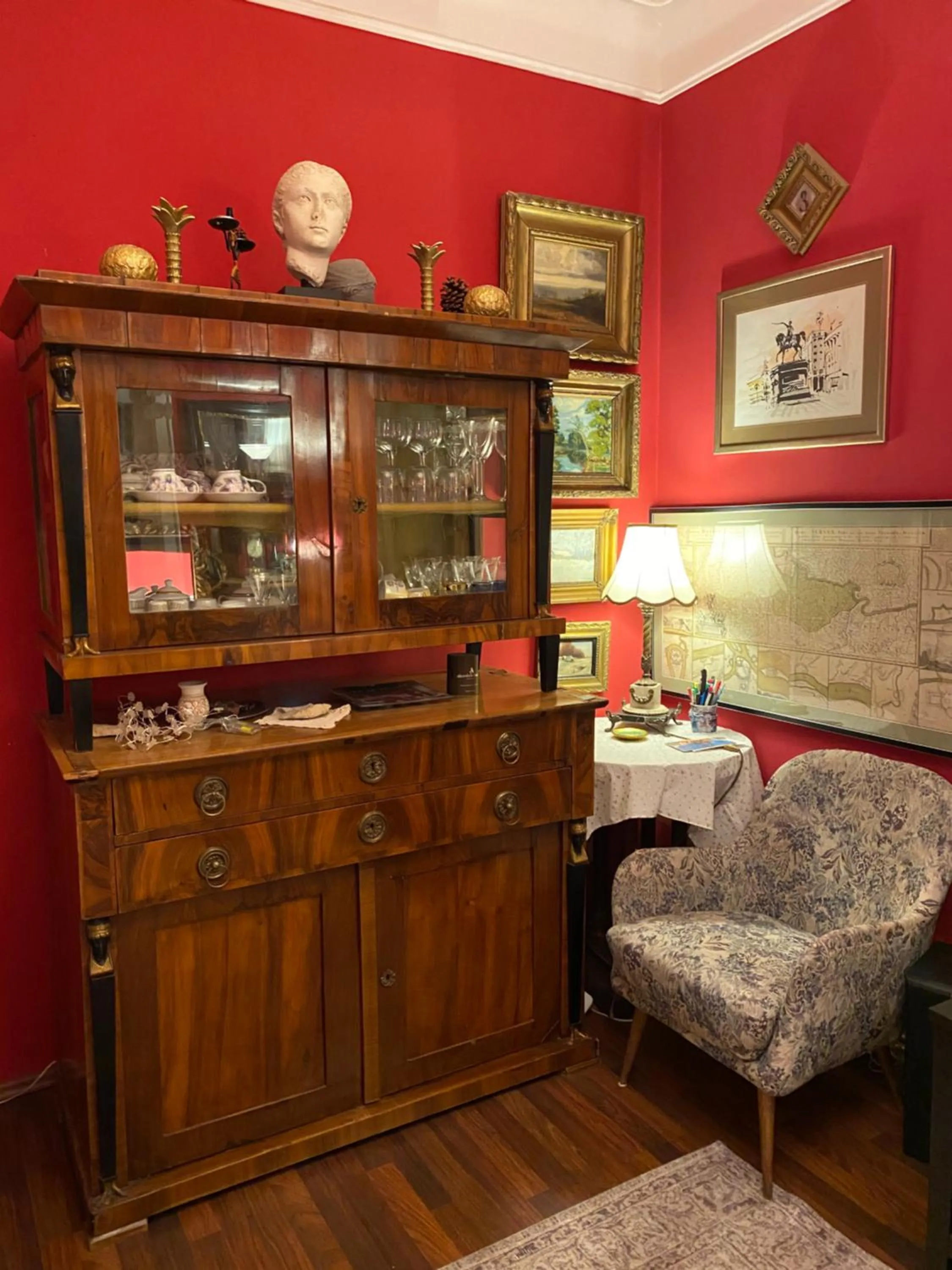 Lonyay Street Apartment