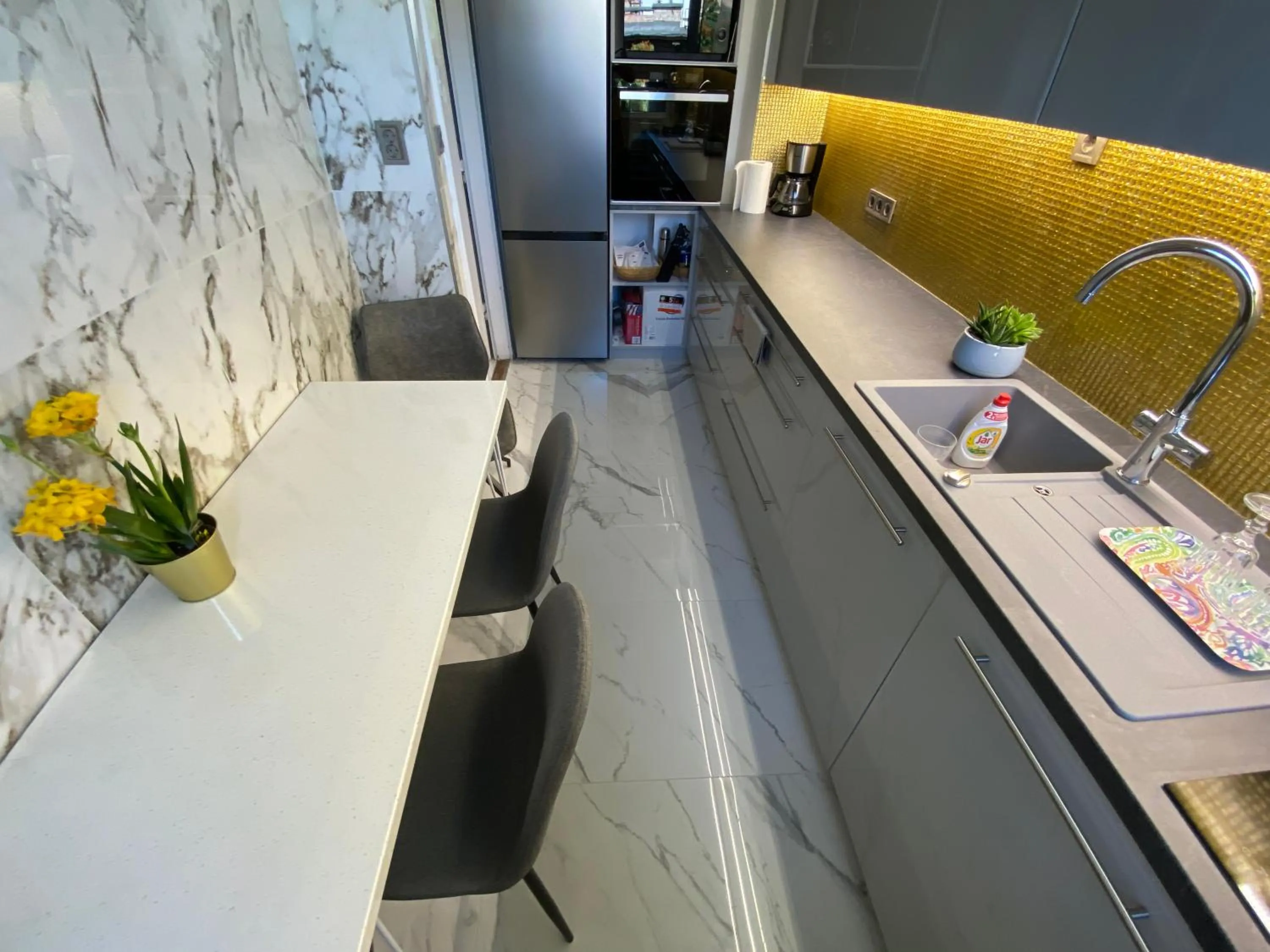 Lonyay Street Apartment