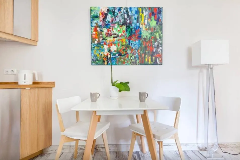 Dining area in 1 Square du Docteur Blanche - Paris 16