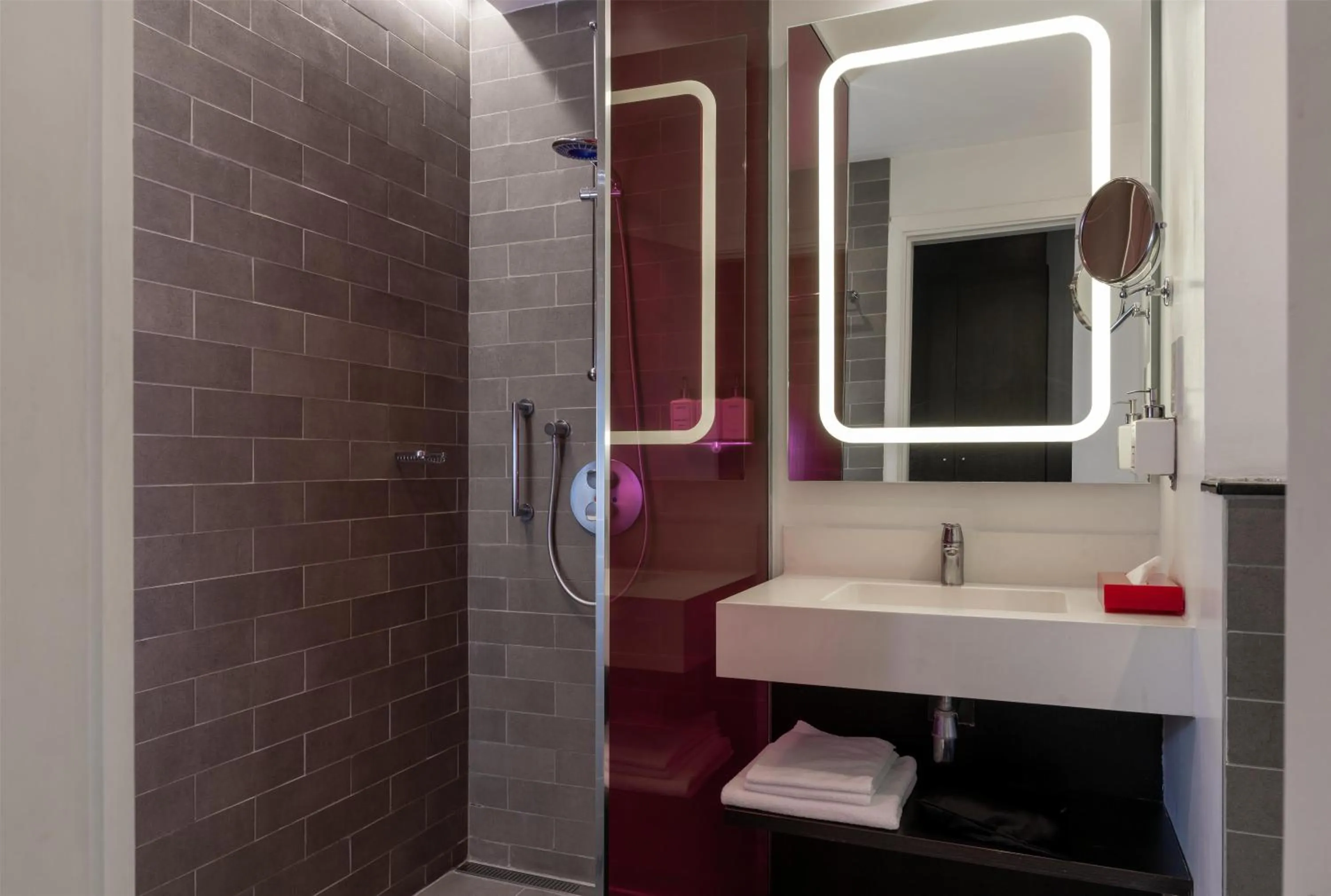 Bathroom in Park Inn by Radisson, Nairobi Westlands