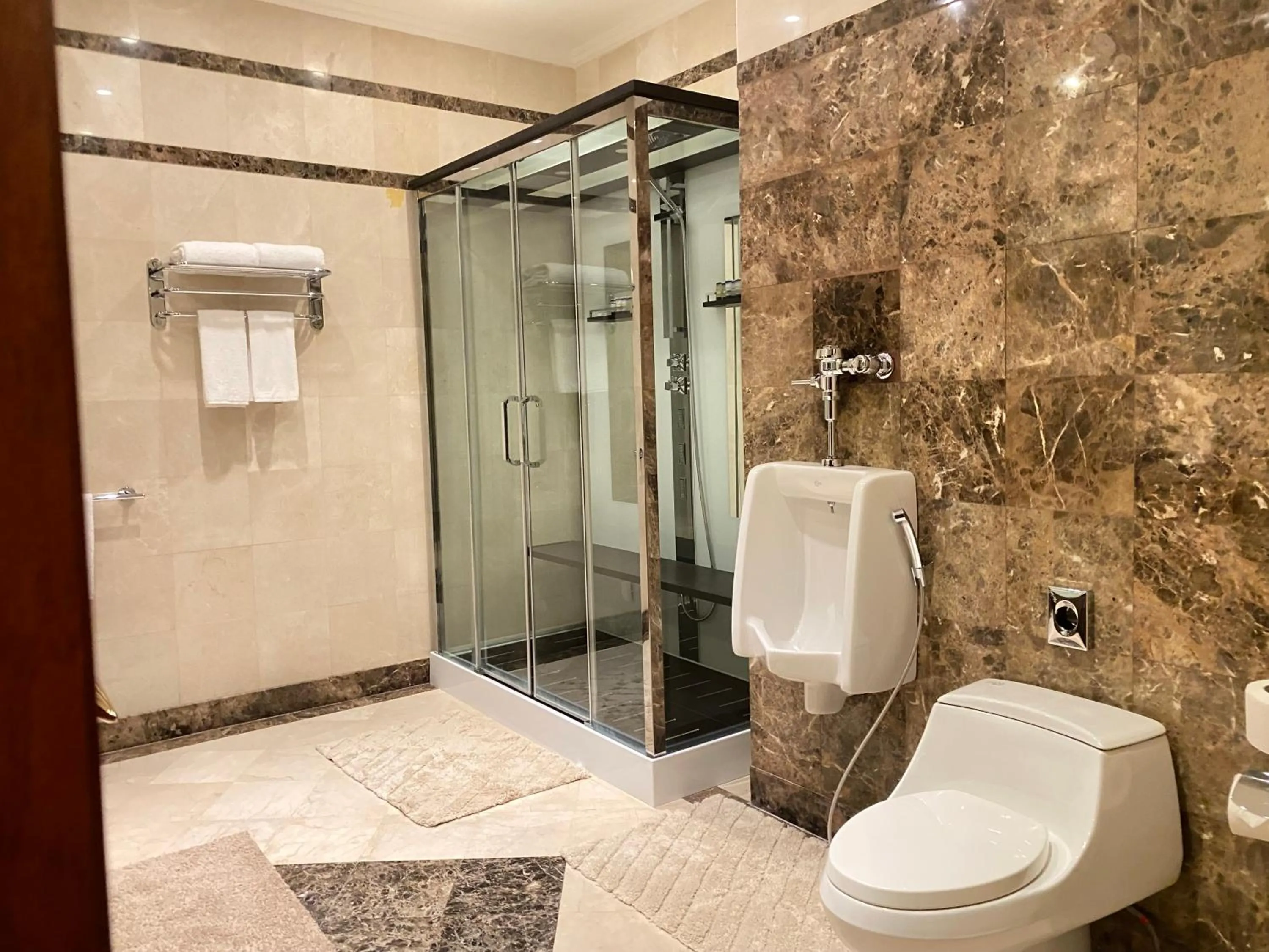 Bathroom in Park Inn by Radisson Makkah Al Naseem