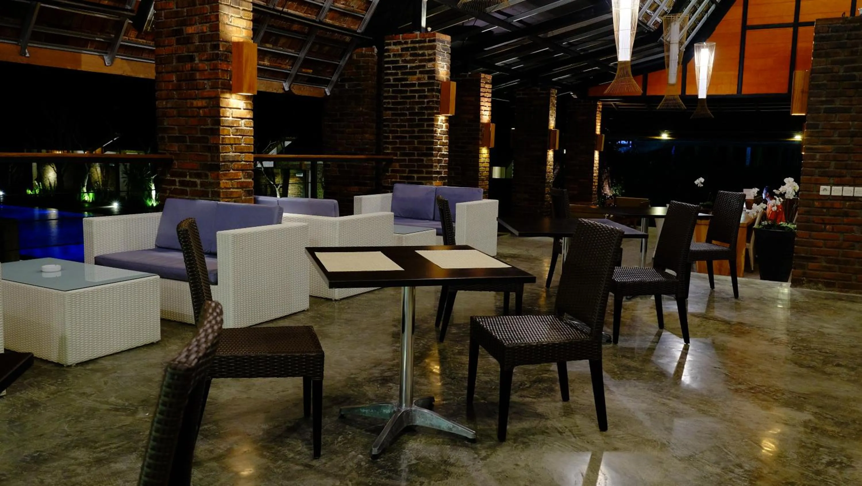 Restaurant/places to eat in Shankara Borobudur