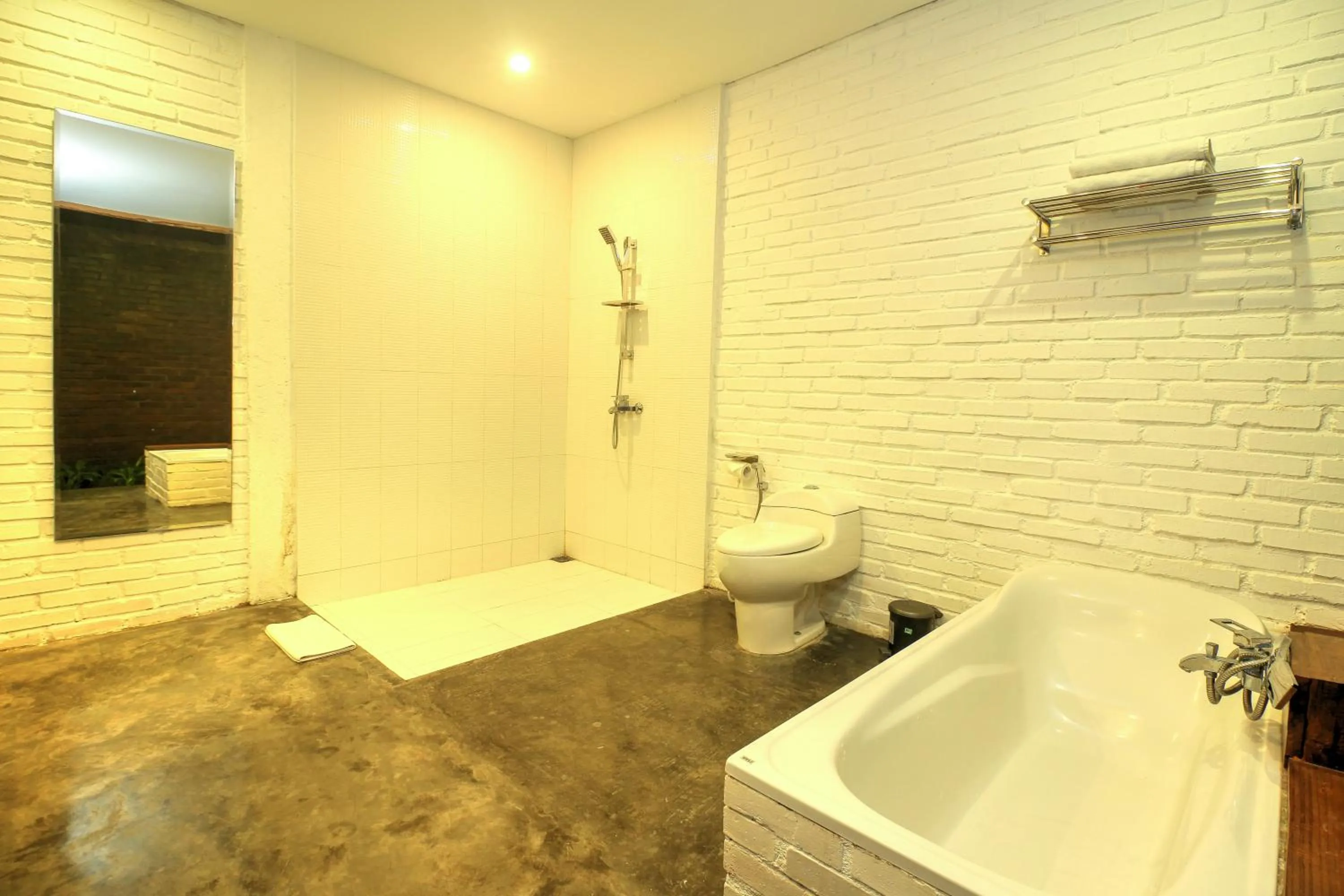 Toilet in Shankara Borobudur