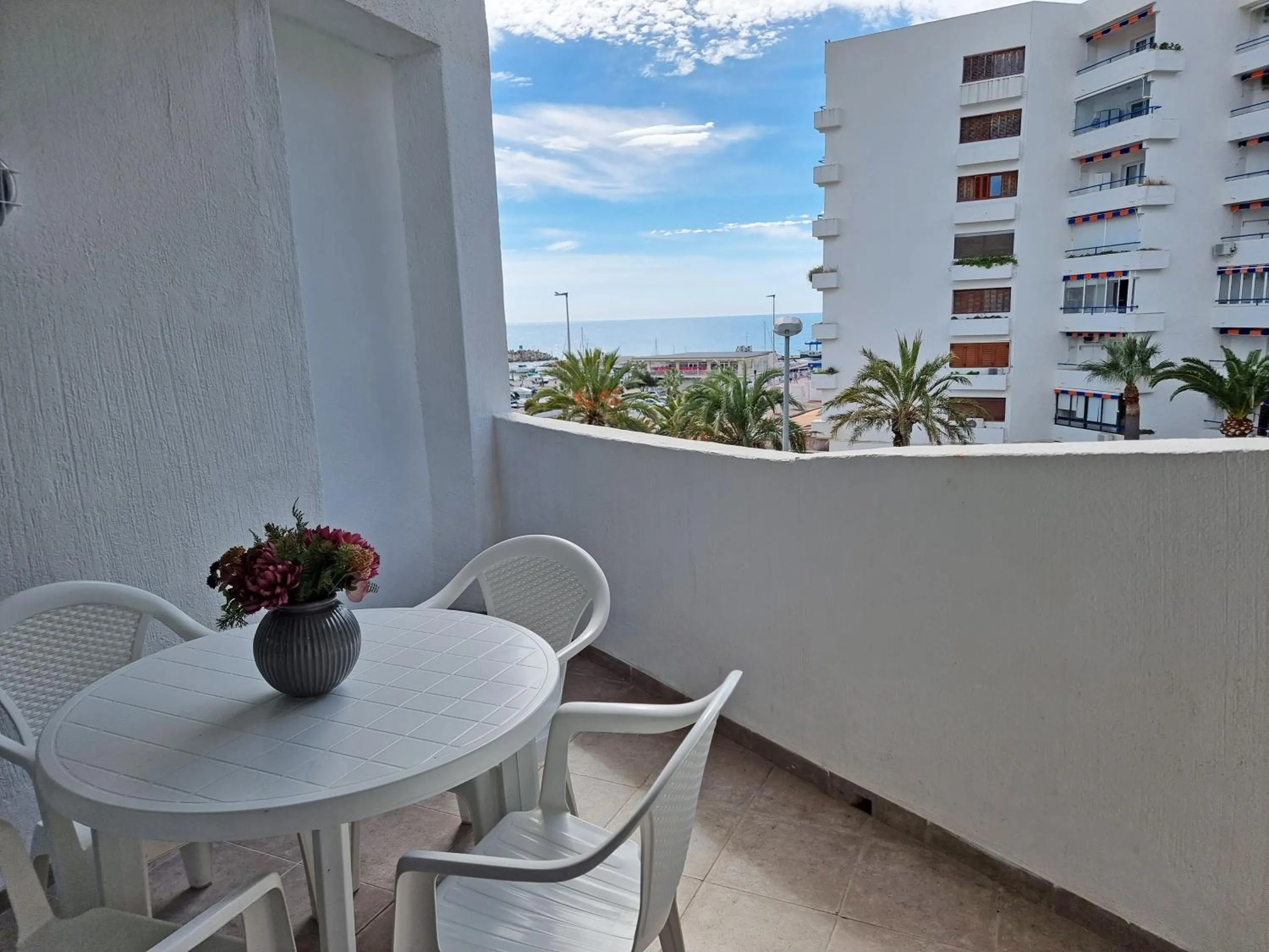 Balcony/Terrace in Apartamentos Eurhostal 3000