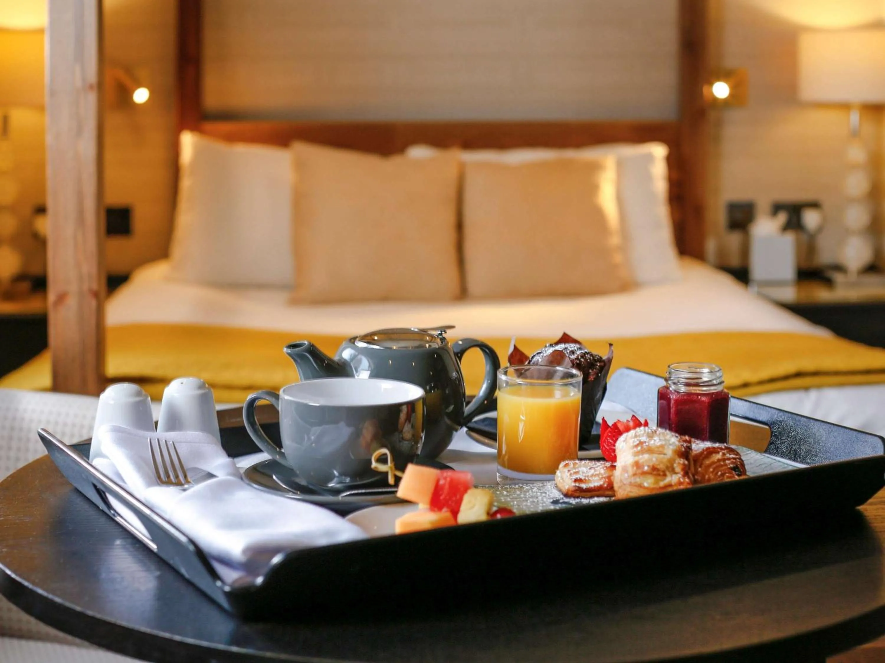 Restaurant/places to eat, Bed in Hunton Park Hotel