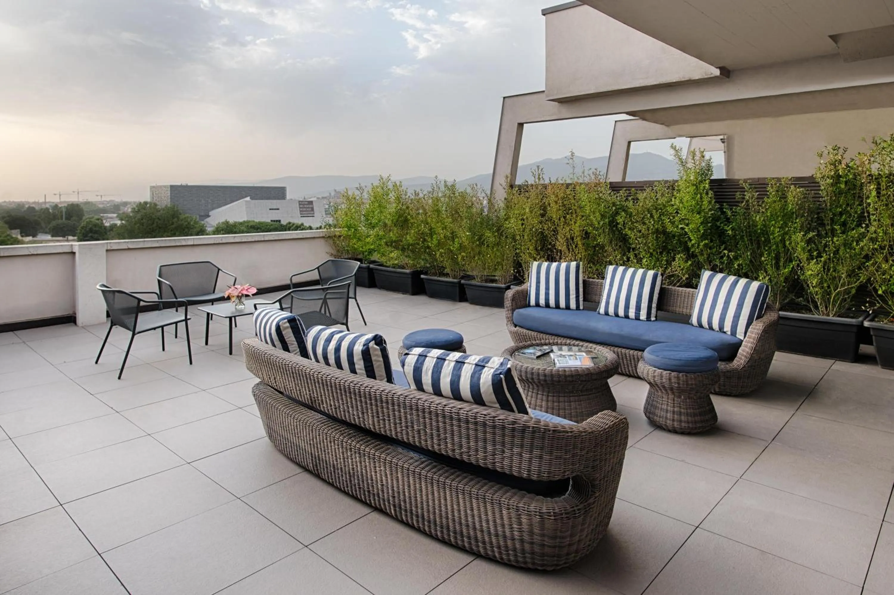 Photo of the whole room in NH Firenze