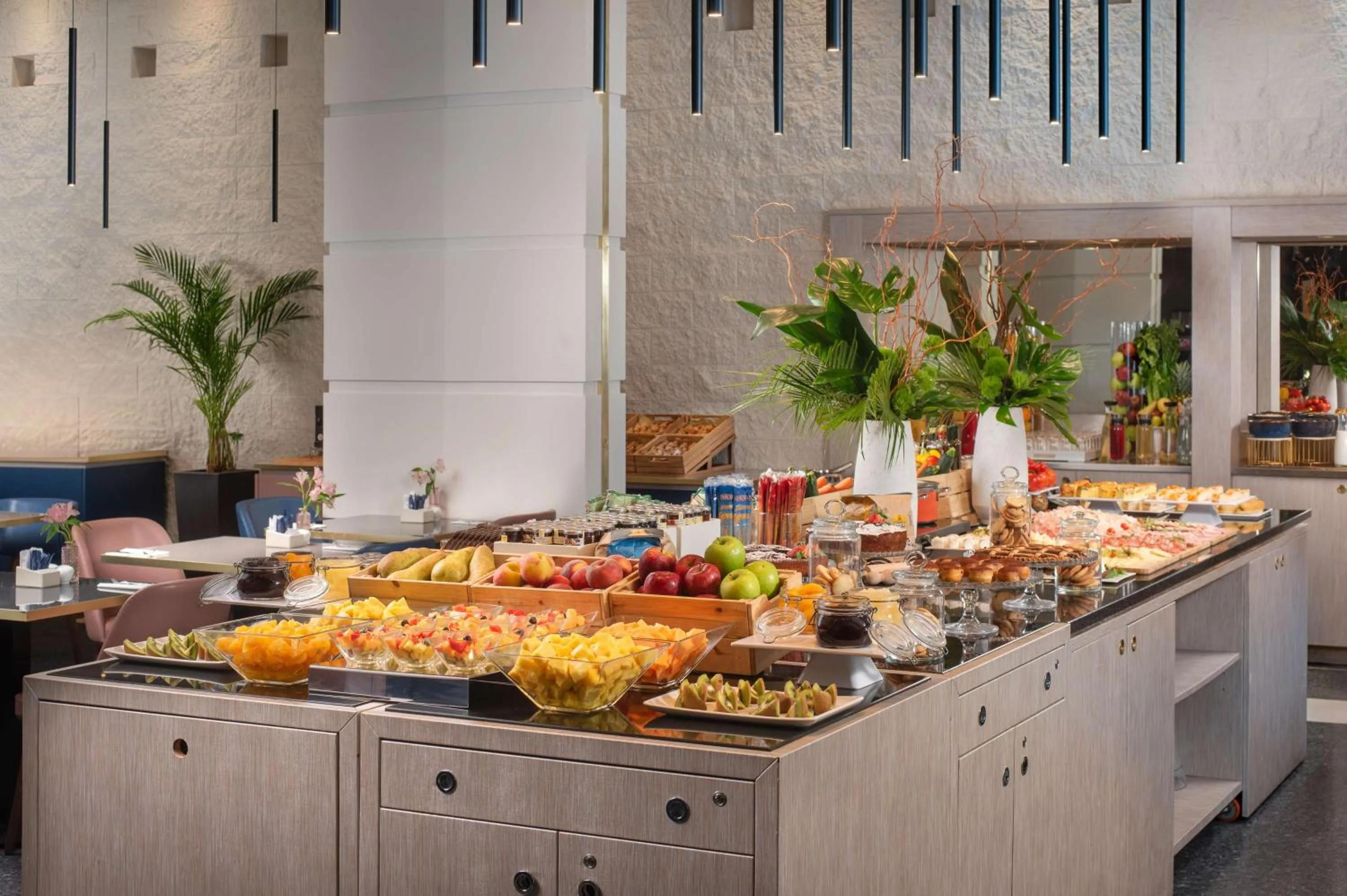 Restaurant/places to eat in NH Firenze