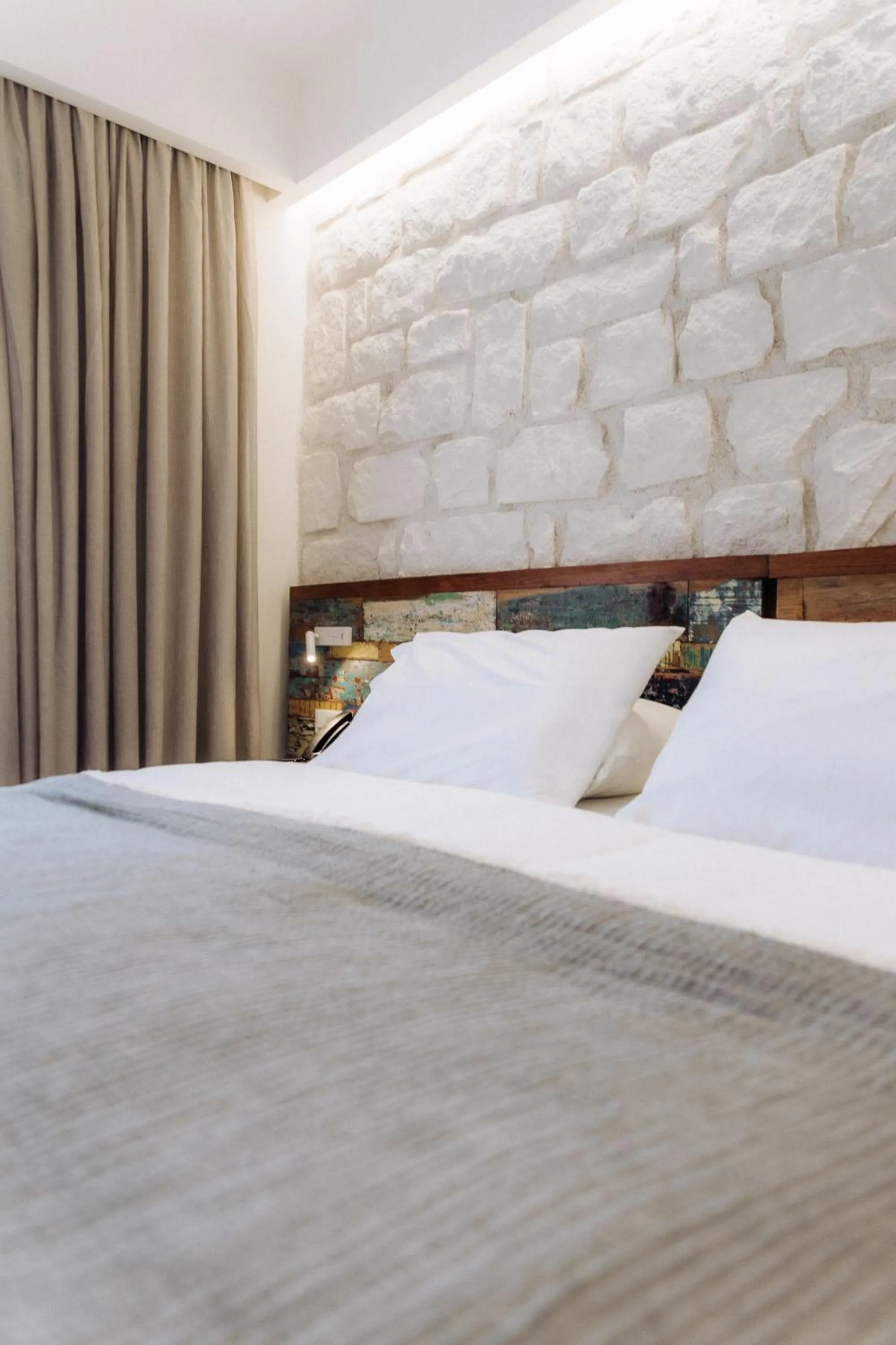 Bed in Ostria Resort & Spa