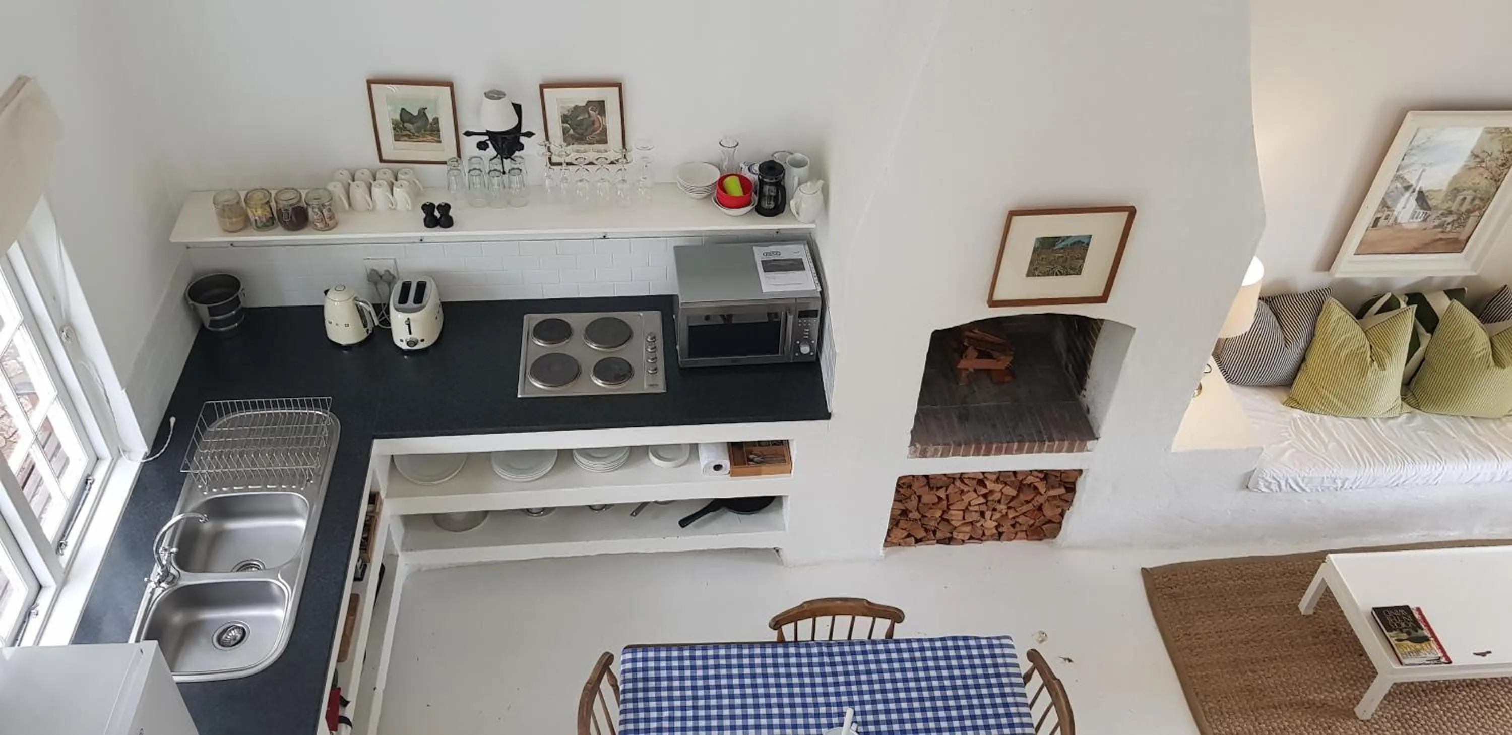 Kitchen or kitchenette in La Cotte Forest Cottages