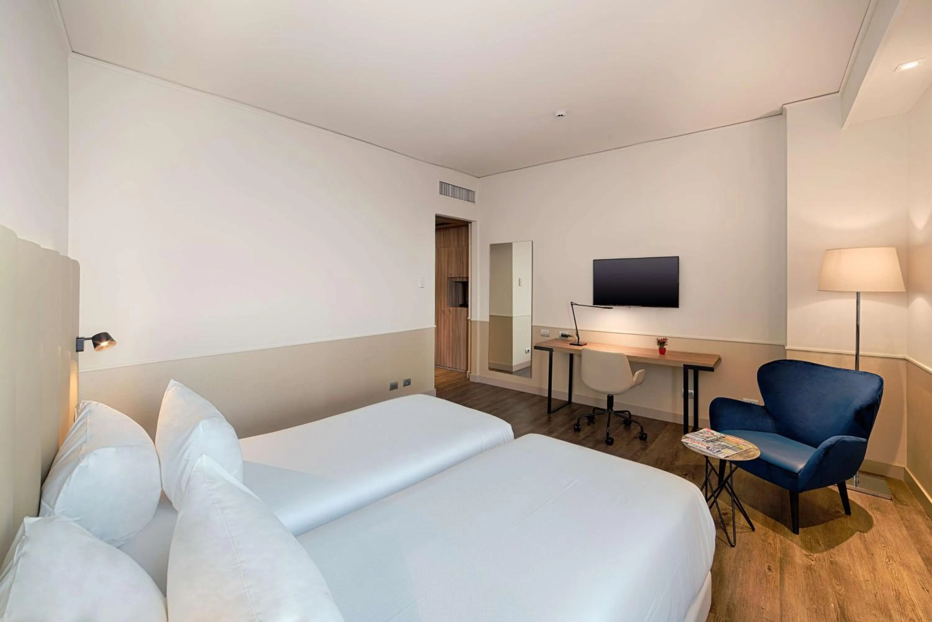 Bedroom, Bed in NH Napoli Panorama