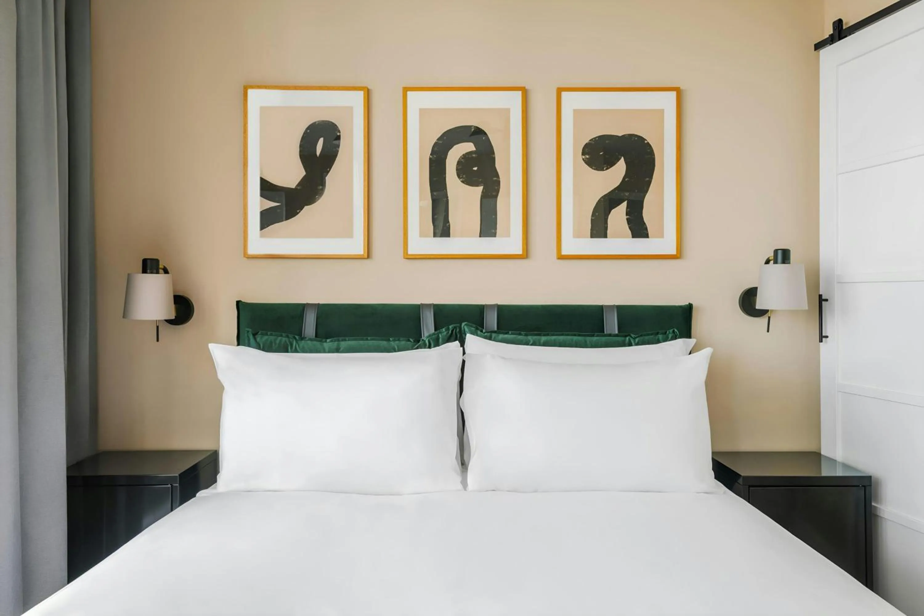 Bedroom in Sonder by Marriott Bonvoy The Bard Apartments Fitzrovia