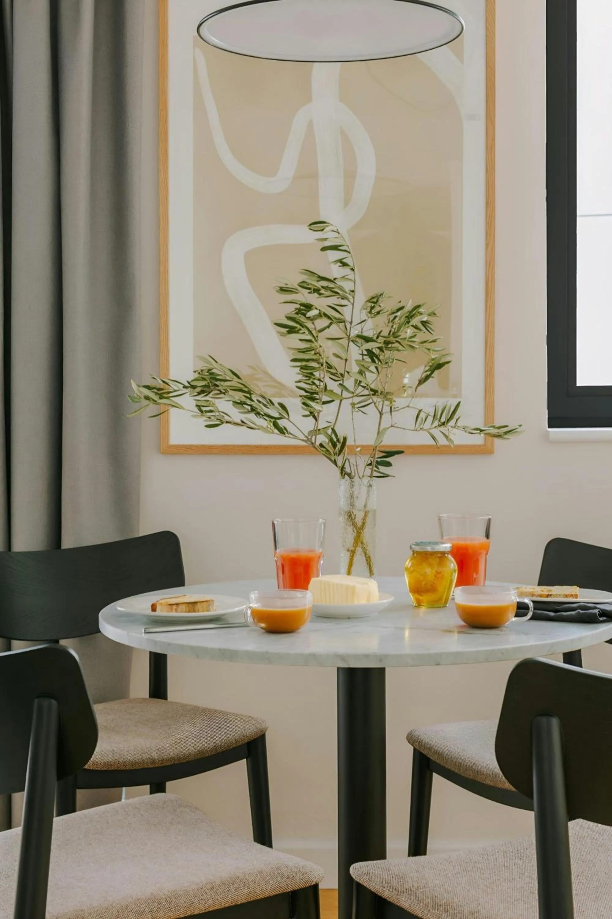 Photo of the whole room in Sonder by Marriott Bonvoy The Bard Apartments Fitzrovia