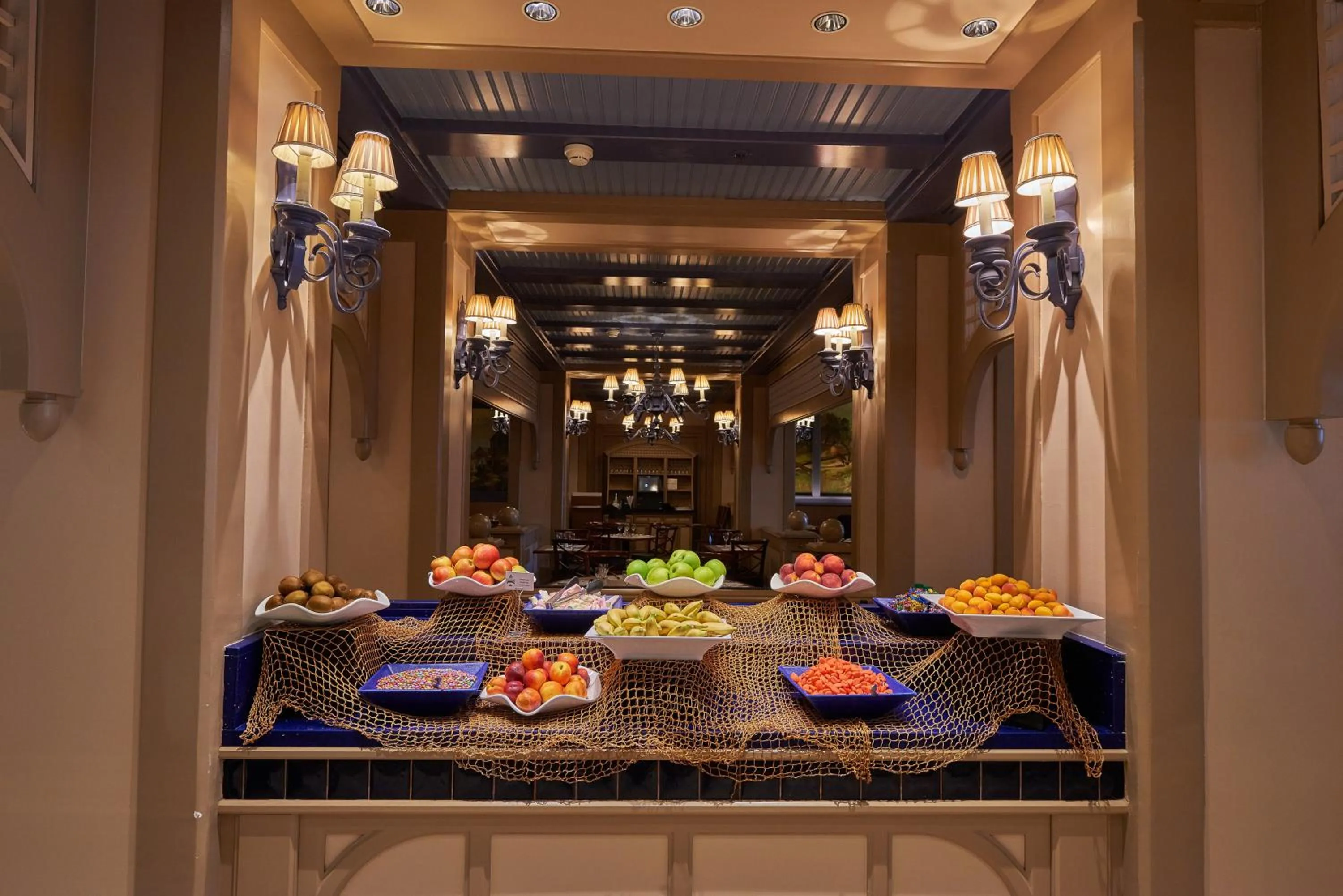 Restaurant/places to eat in Disney Newport Bay Club