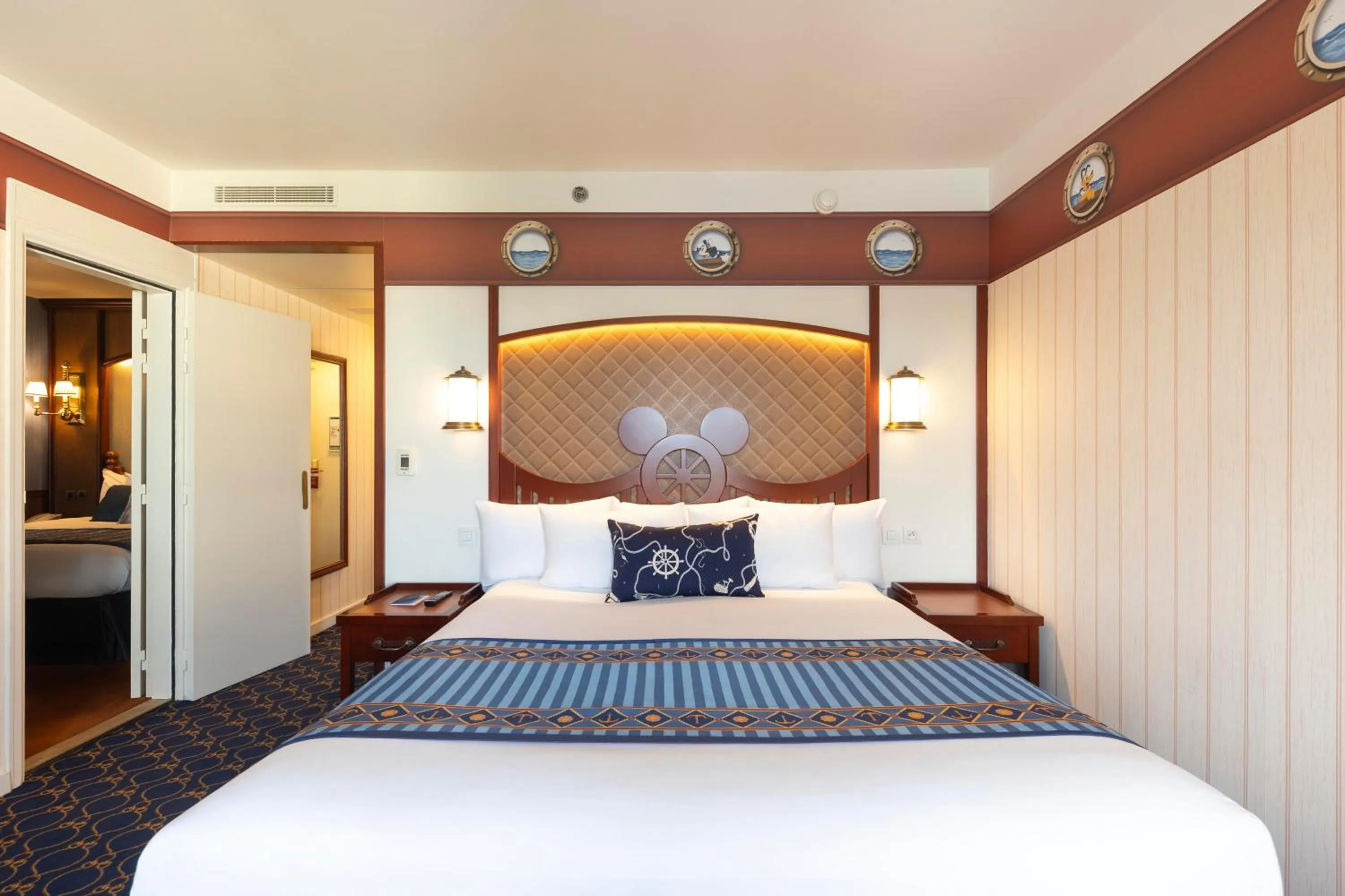 Compass Club Room (2 adults) - single occupancy in Disney Newport Bay Club