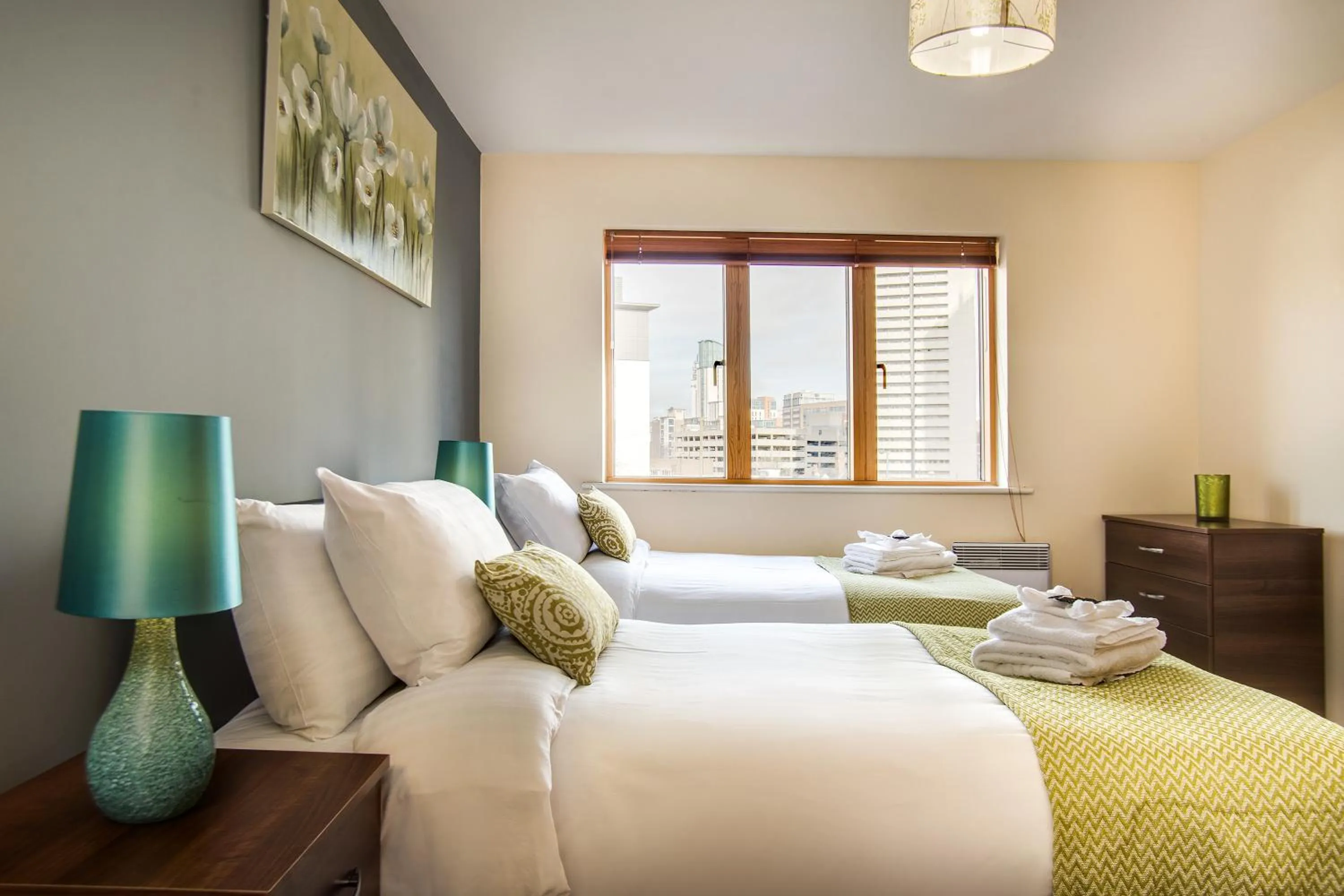 Bedroom, Bed in Mica Point City Centre Apartment