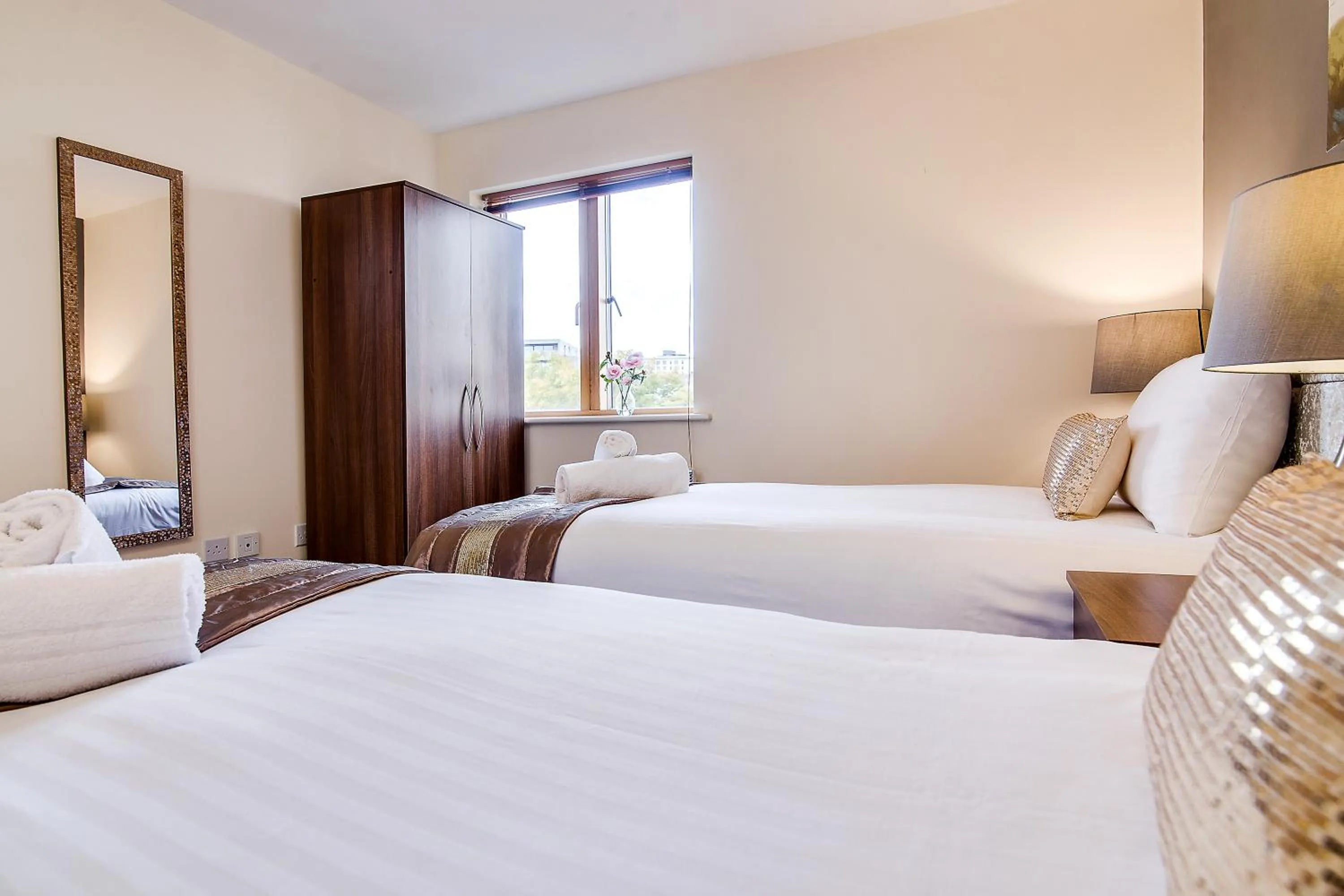 Bed in Mica Point City Centre Apartment