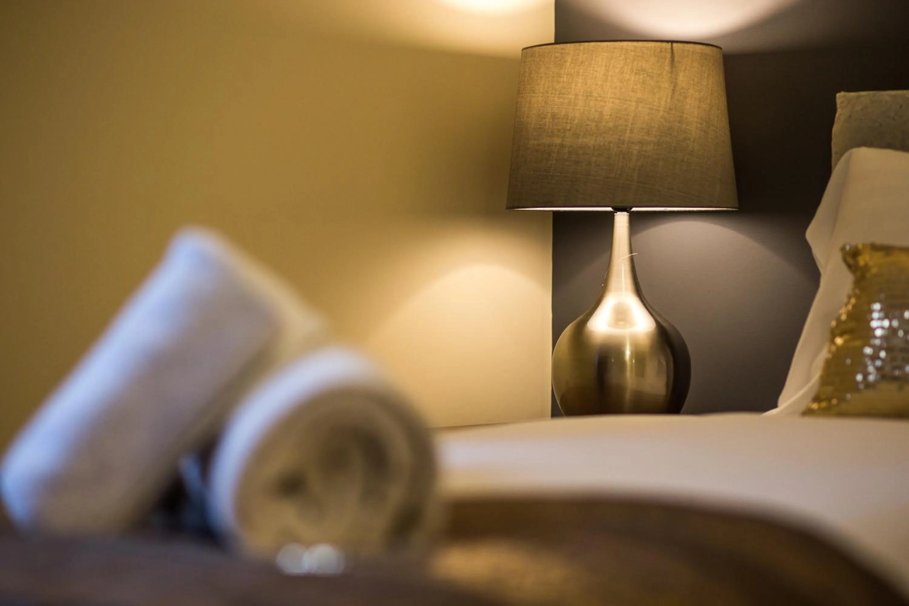 Bed in Mica Point City Centre Apartment