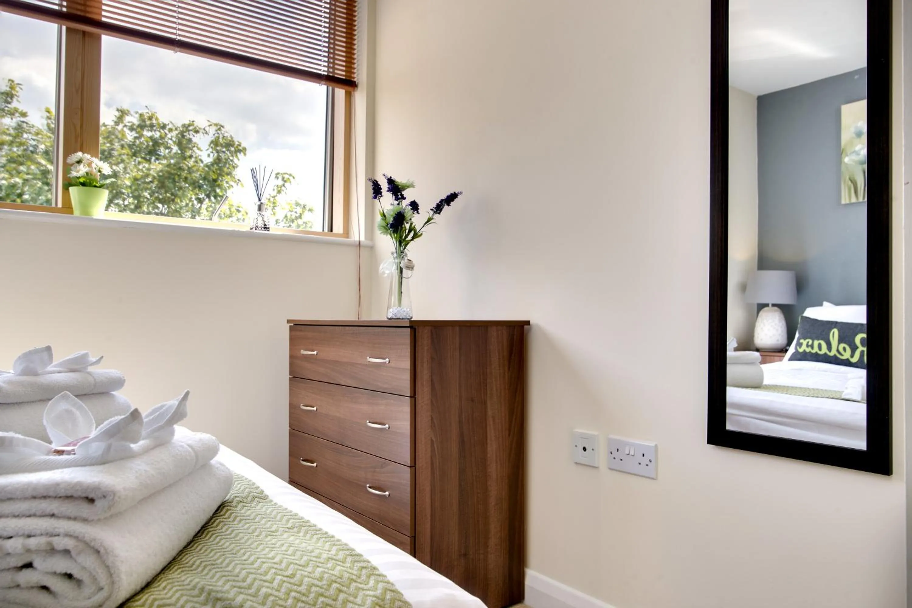 Bed in Mica Point City Centre Apartment