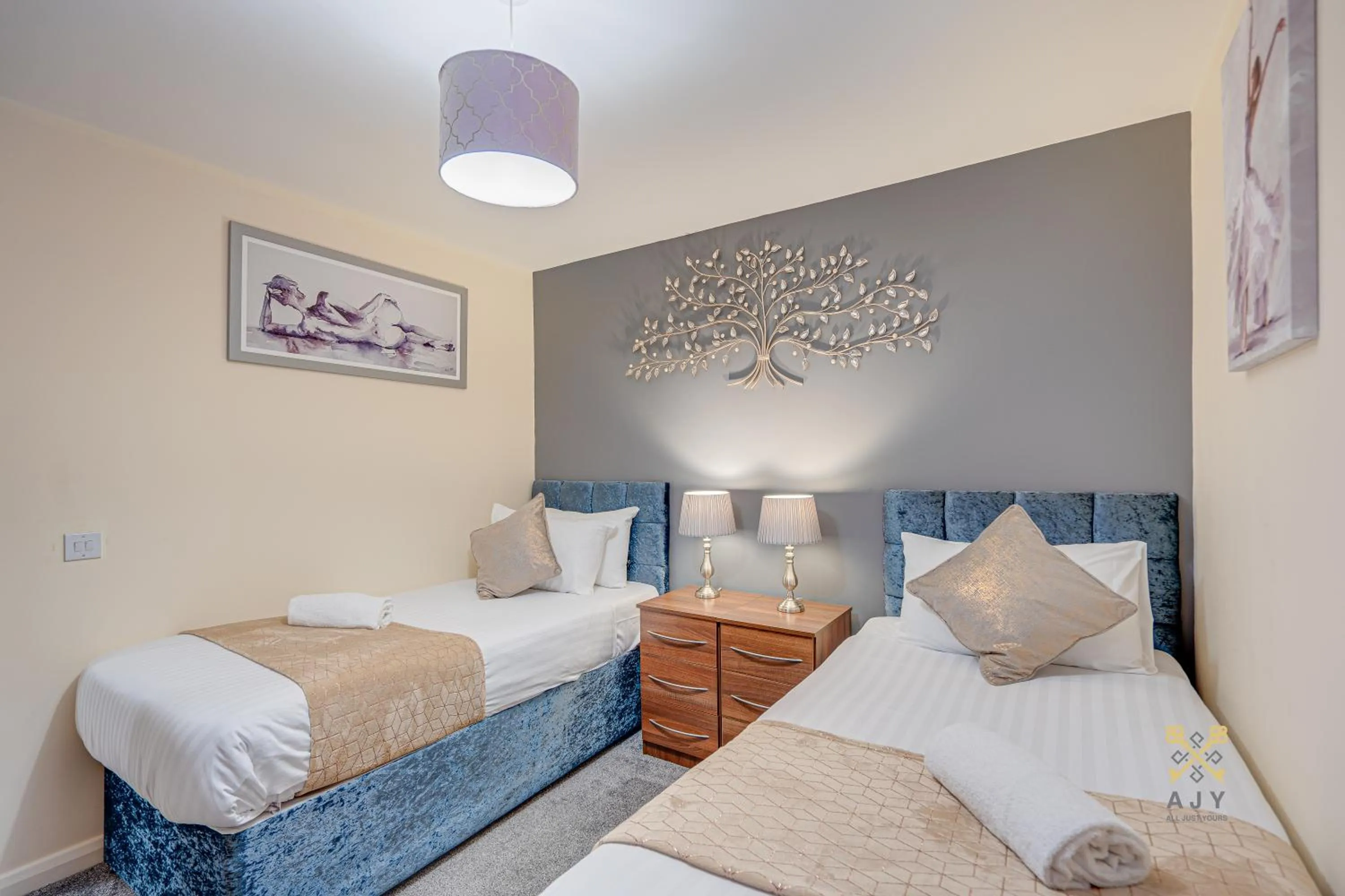 Bed in Mica Point City Centre Apartment