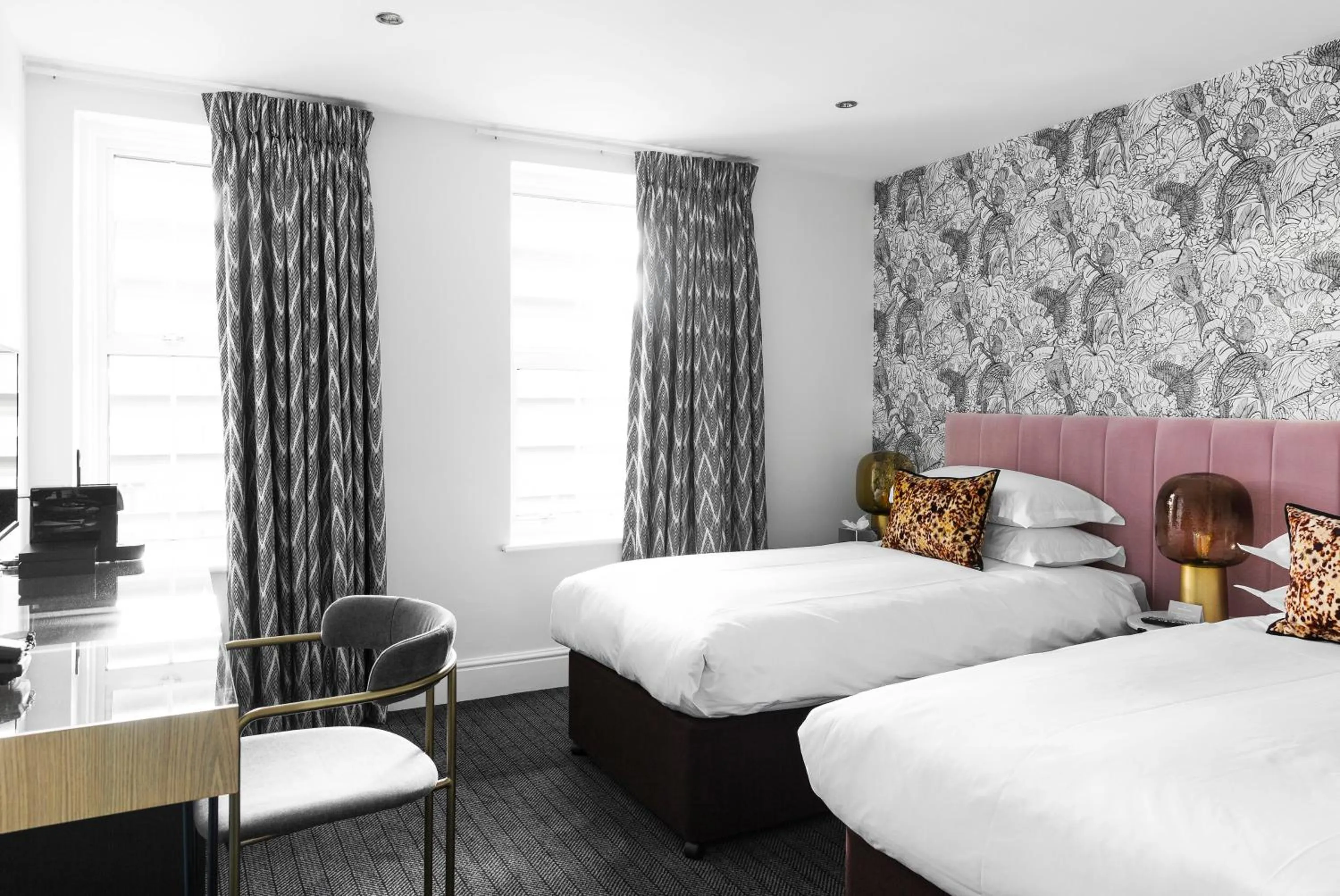 Photo of the whole room, Bed in The Lodge Hotel - Putney
