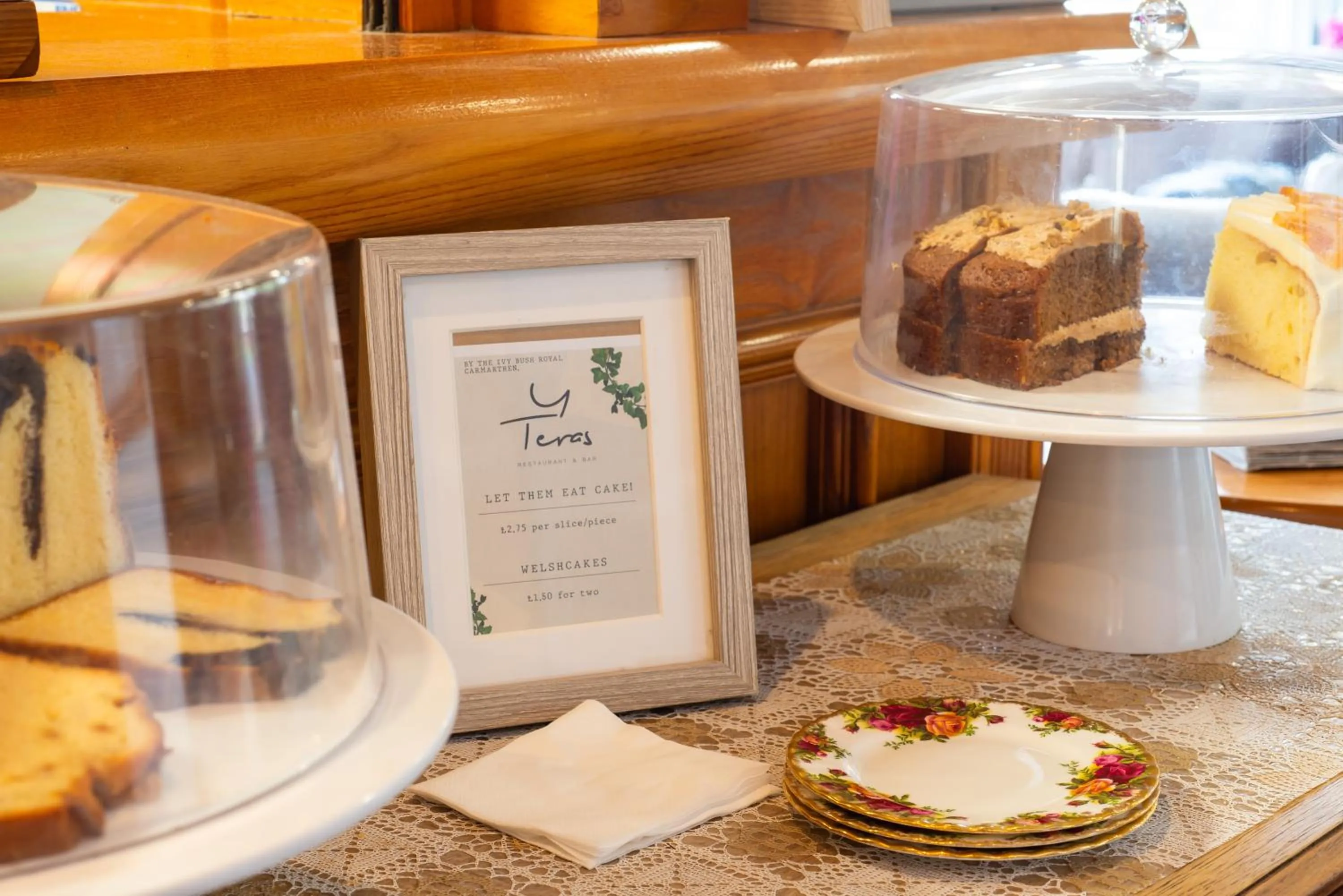 Lounge or bar in Ivy Bush Royal Hotel by Compass Hospitality