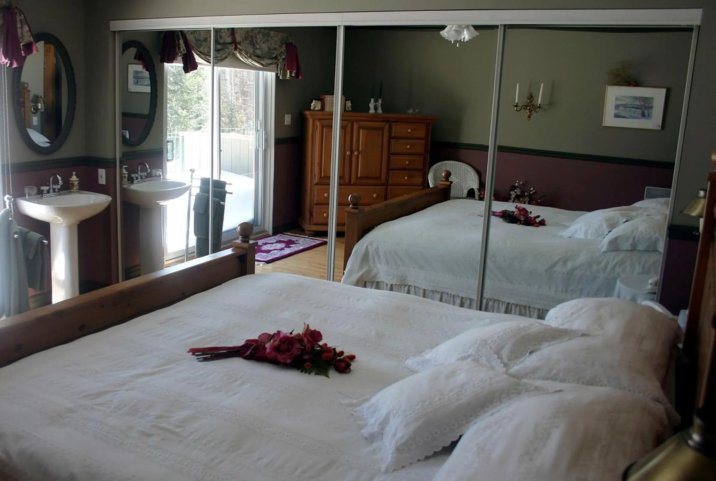 Bed in Au Soleil Couchant