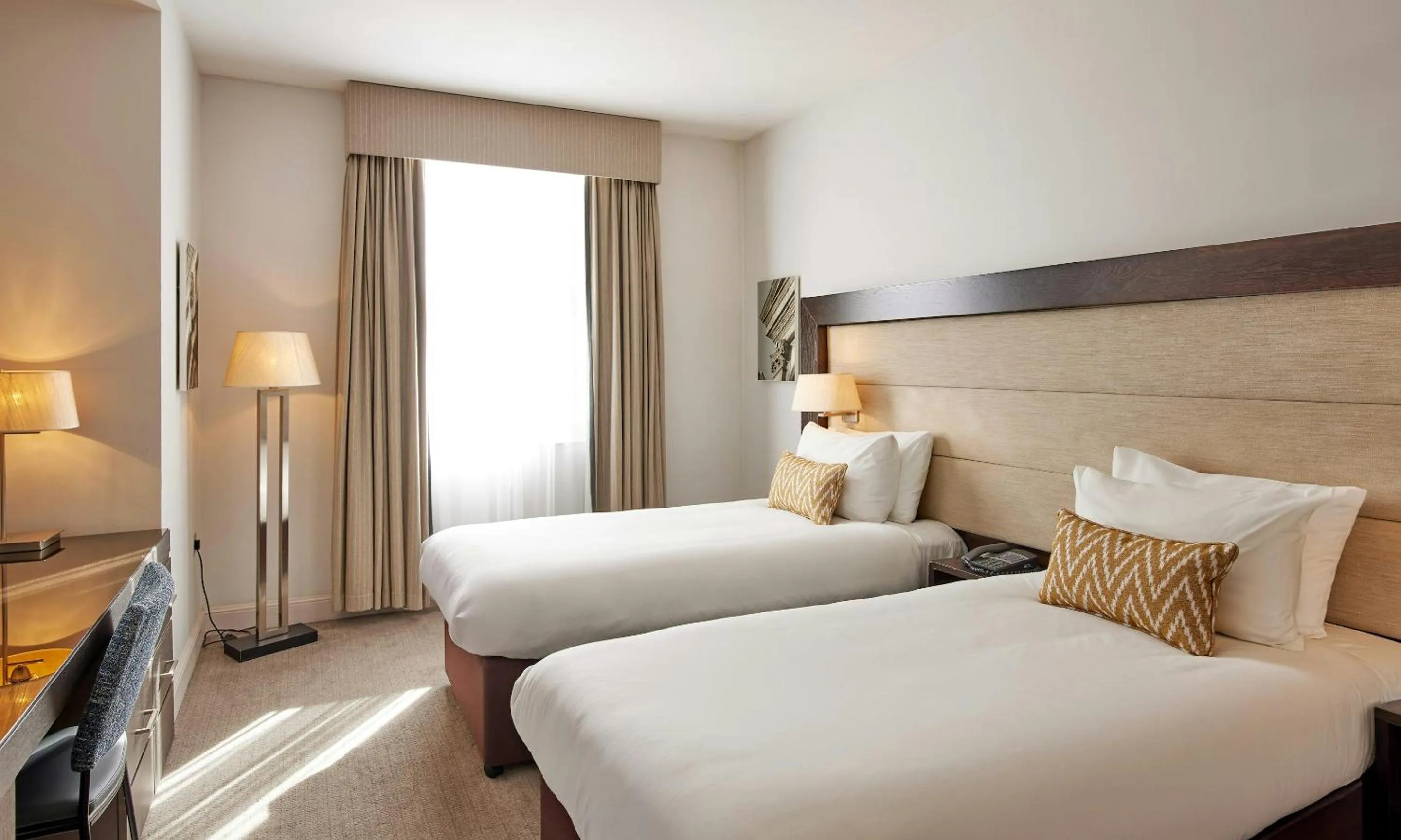 Bedroom, Bed in Thistle London Holborn