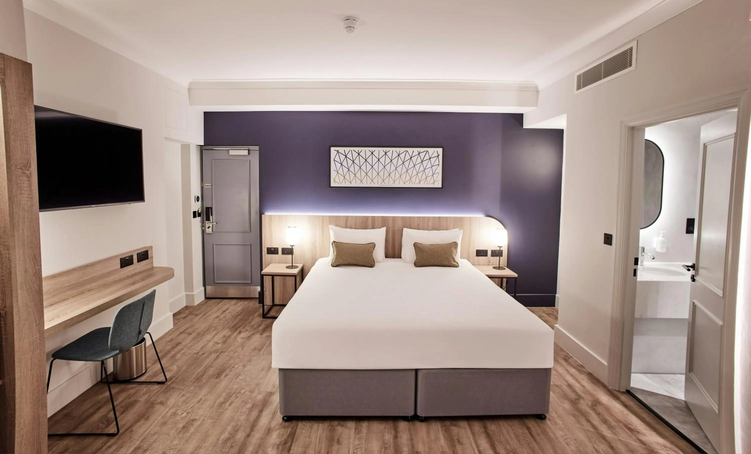 Bed in Thistle London Bloomsbury Park