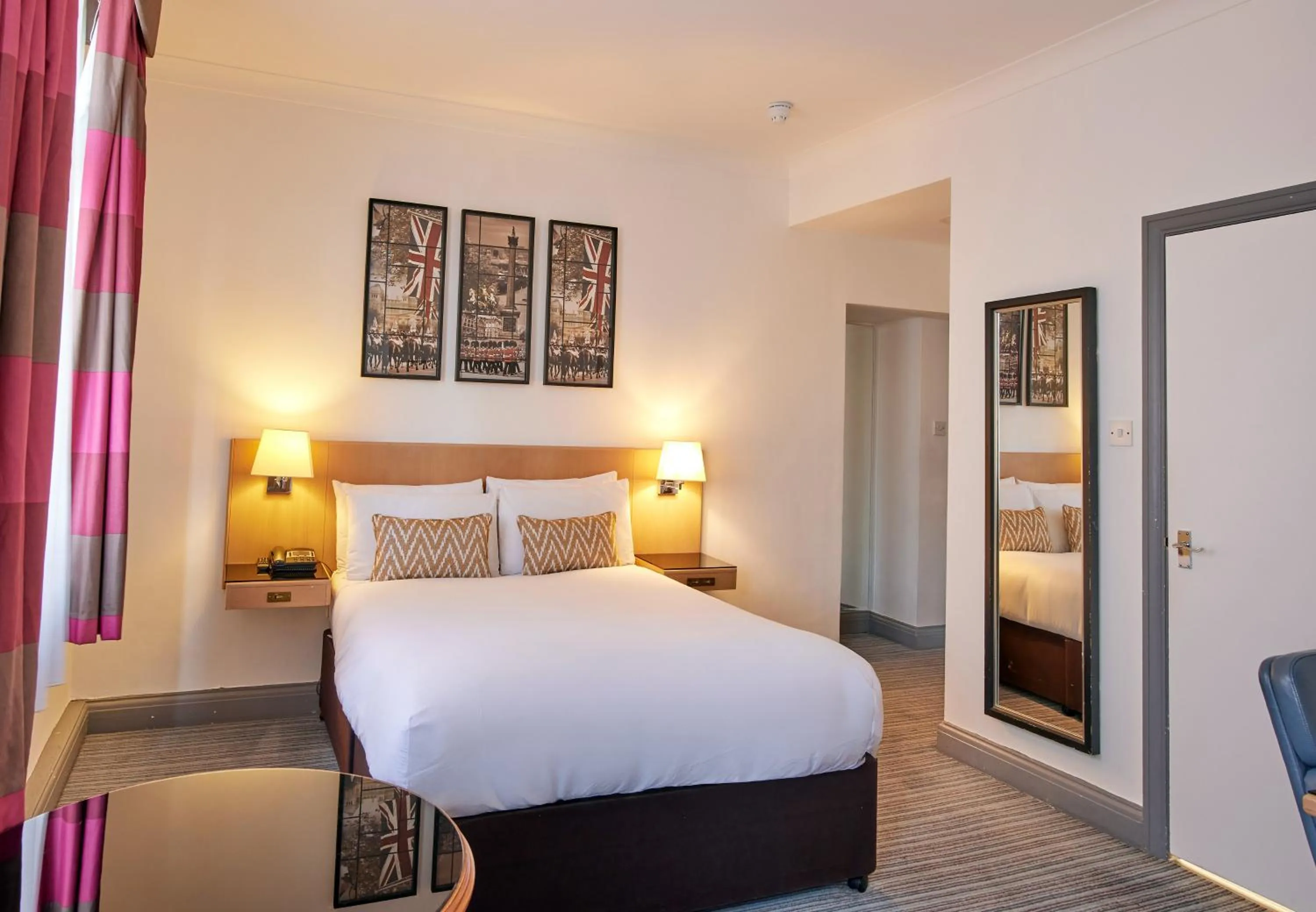 Bed in Thistle London Bloomsbury Park