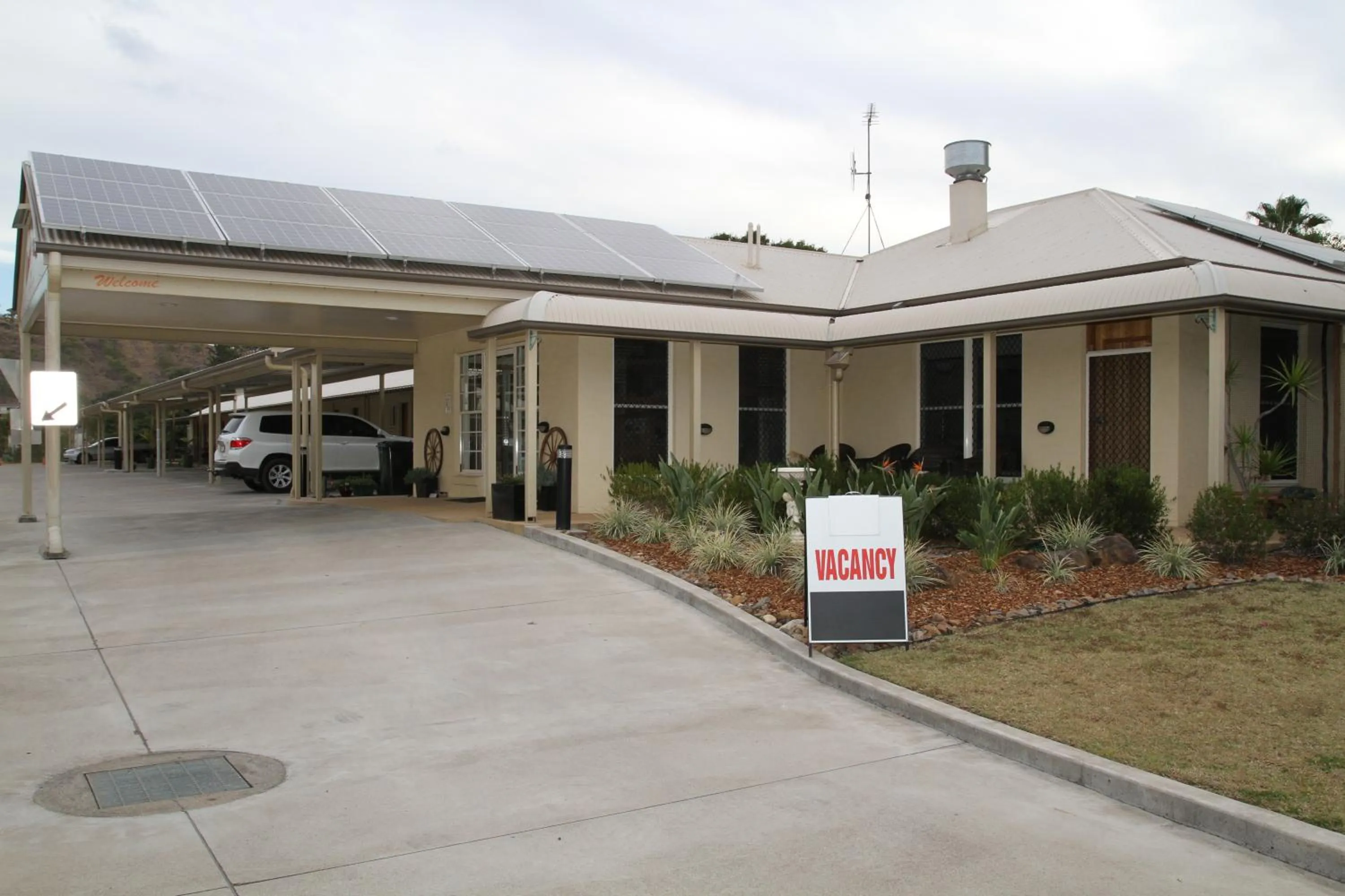 Facade/entrance in Country Roads Motor Inn Gayndah
