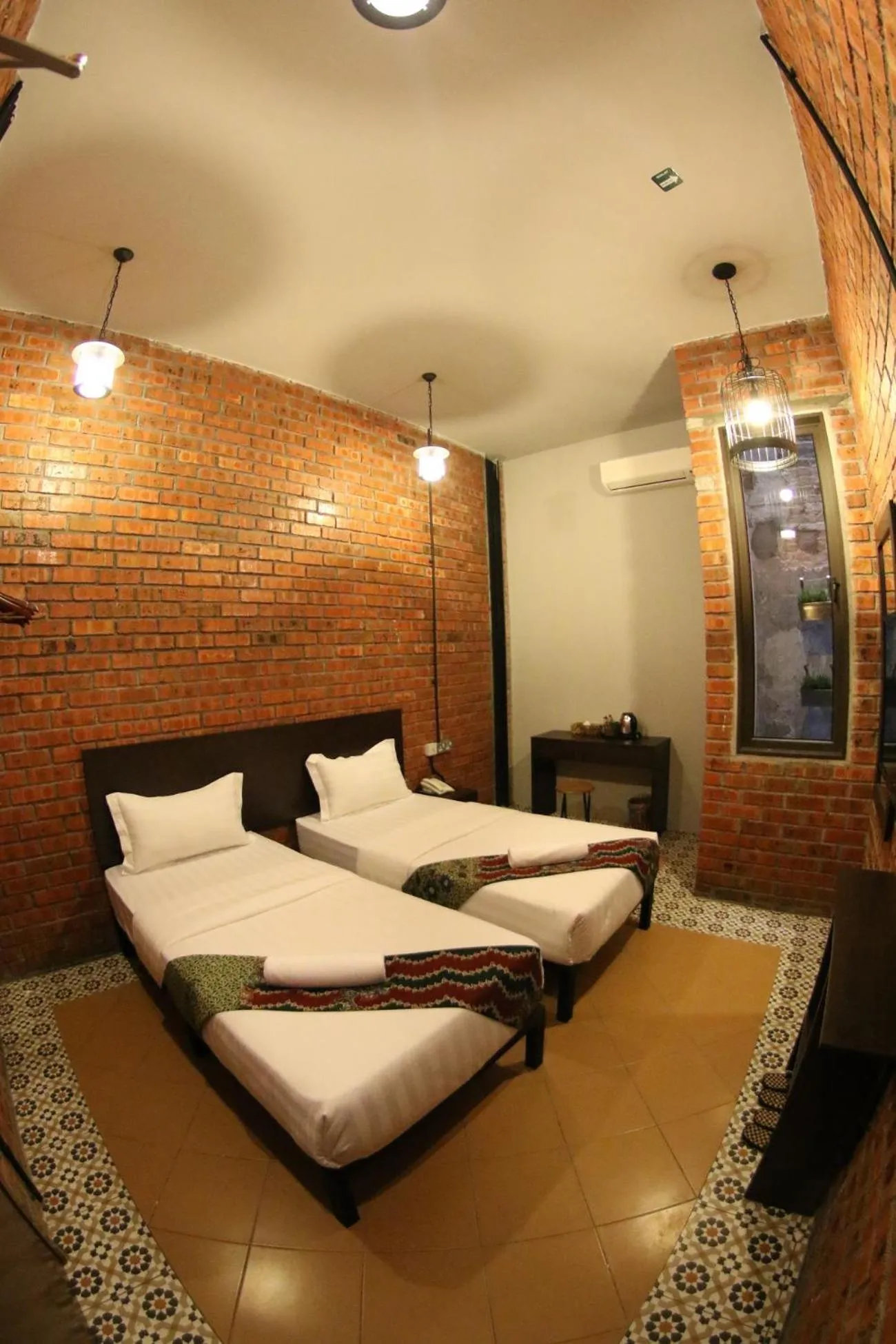 Bed in JQ Ban Loong Boutique Hotel