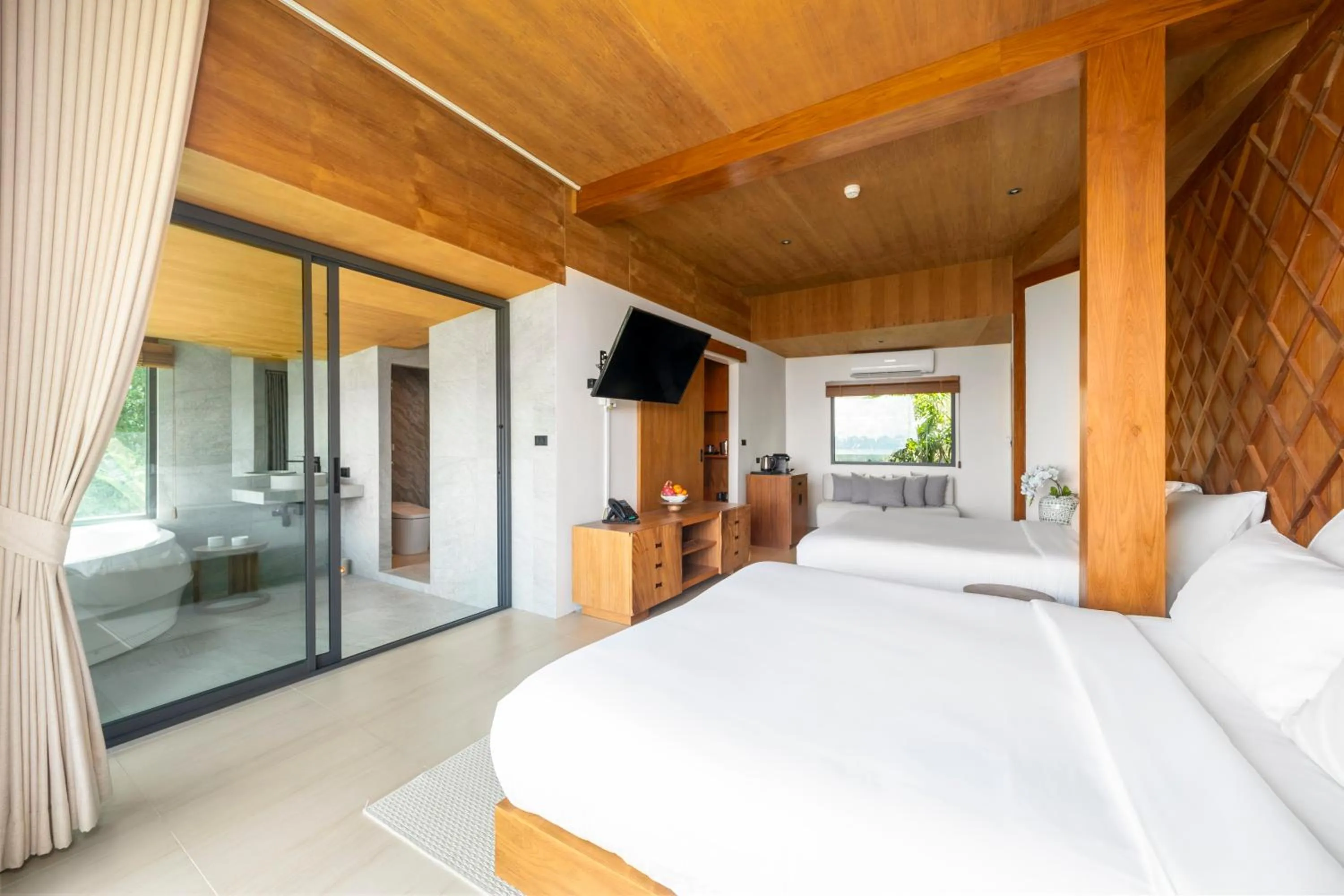 Communal lounge/ TV room, Bed in Sametnangshe Boutique