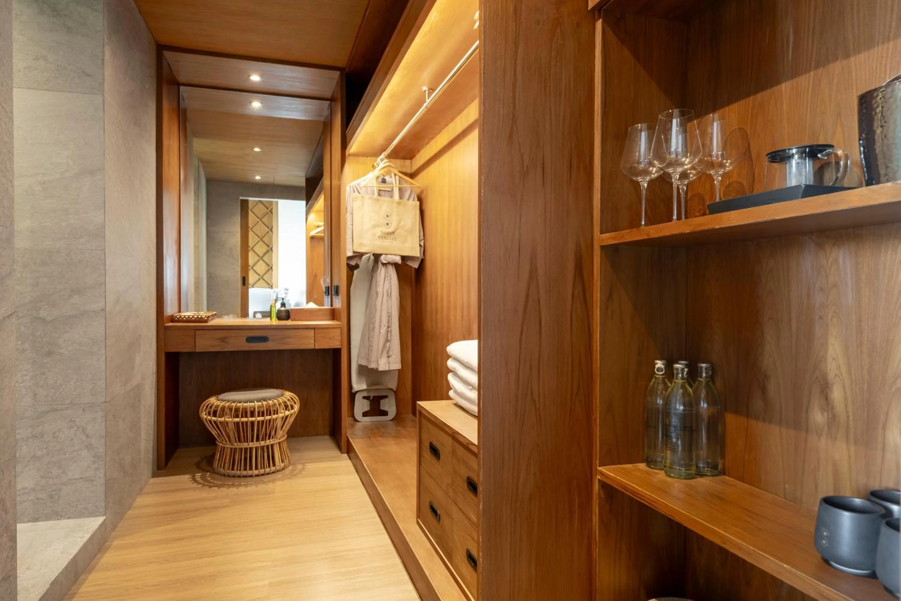 wardrobe in Sametnangshe Boutique