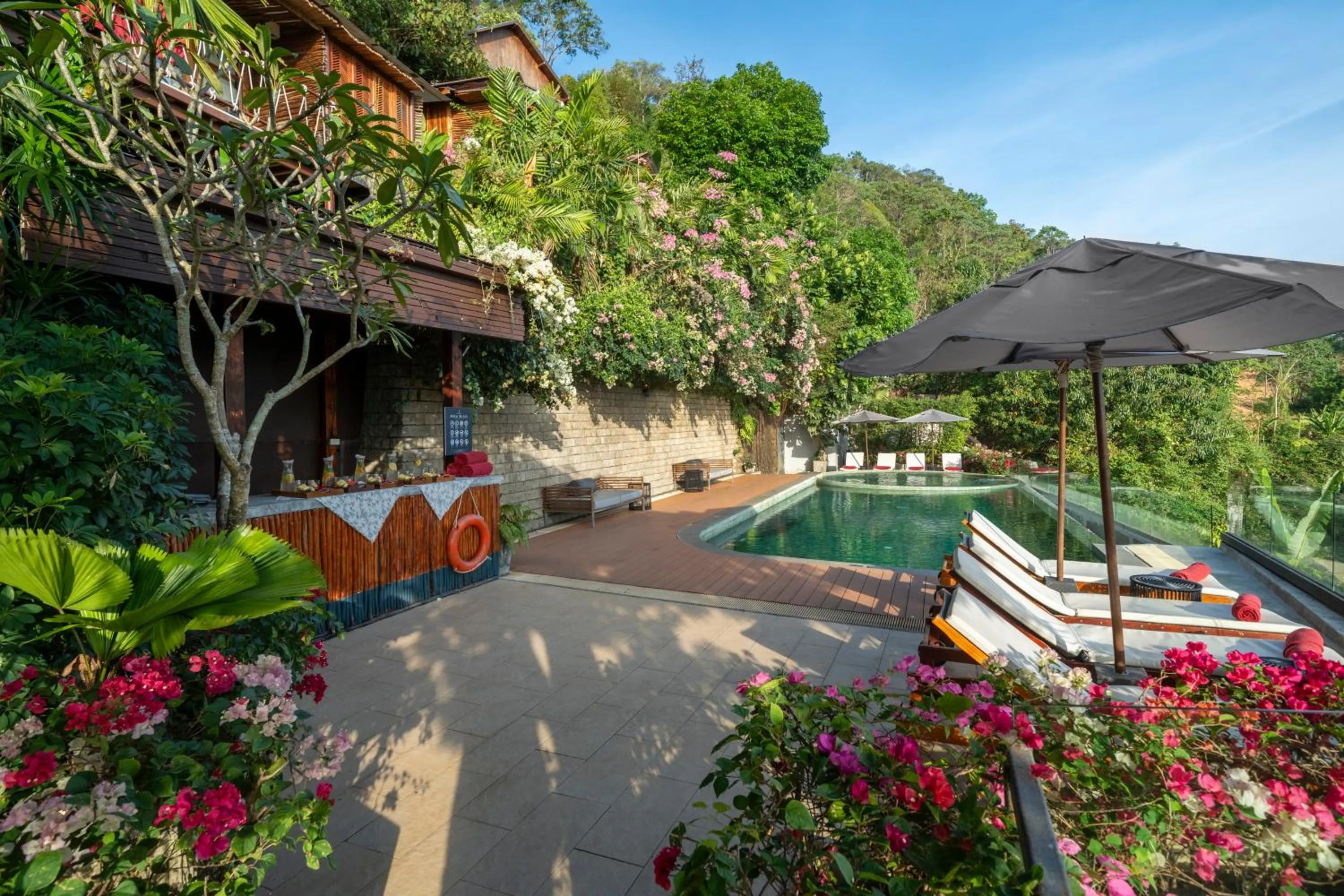 Property building in Sametnangshe Boutique