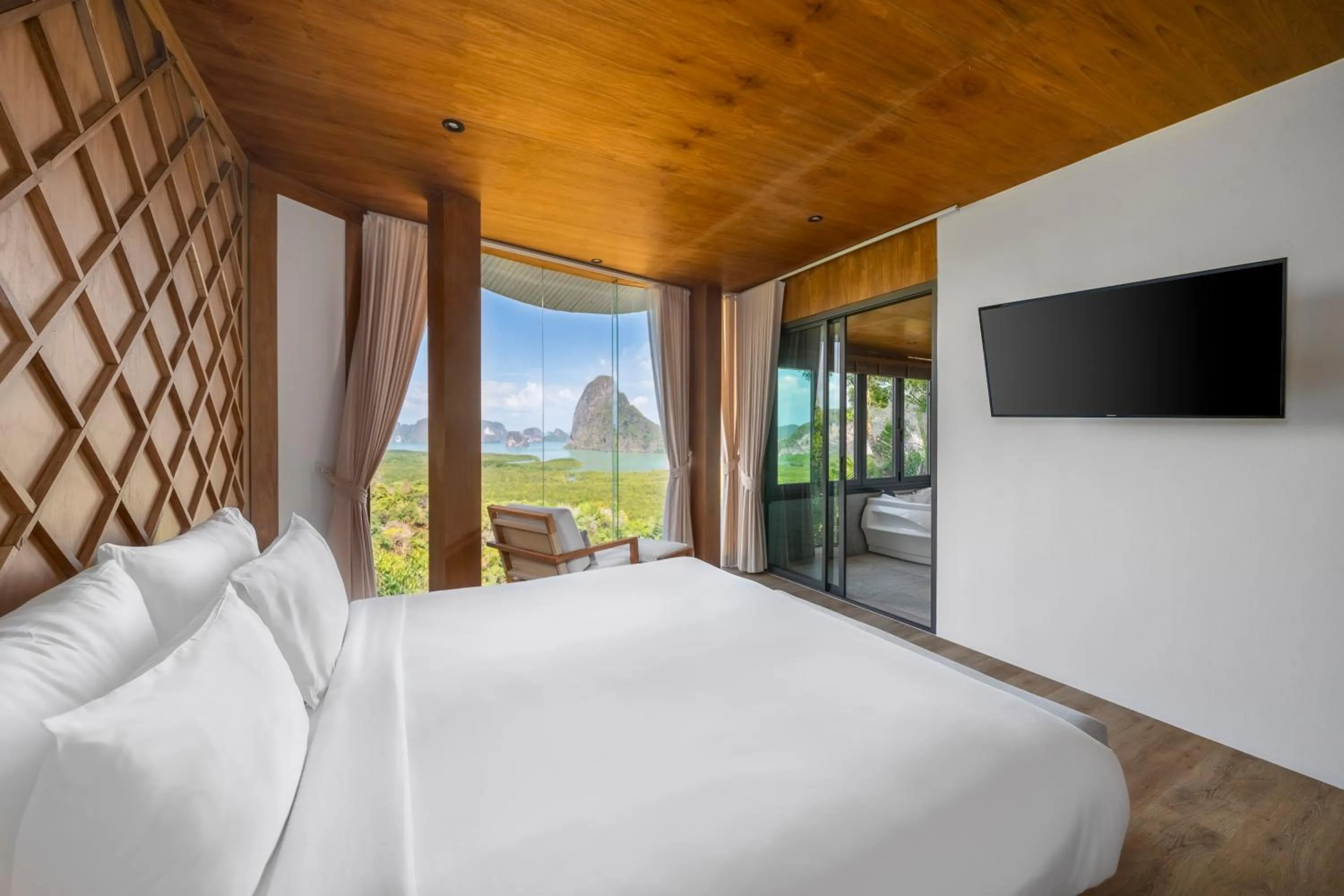 Communal lounge/ TV room, Bed in Sametnangshe Boutique