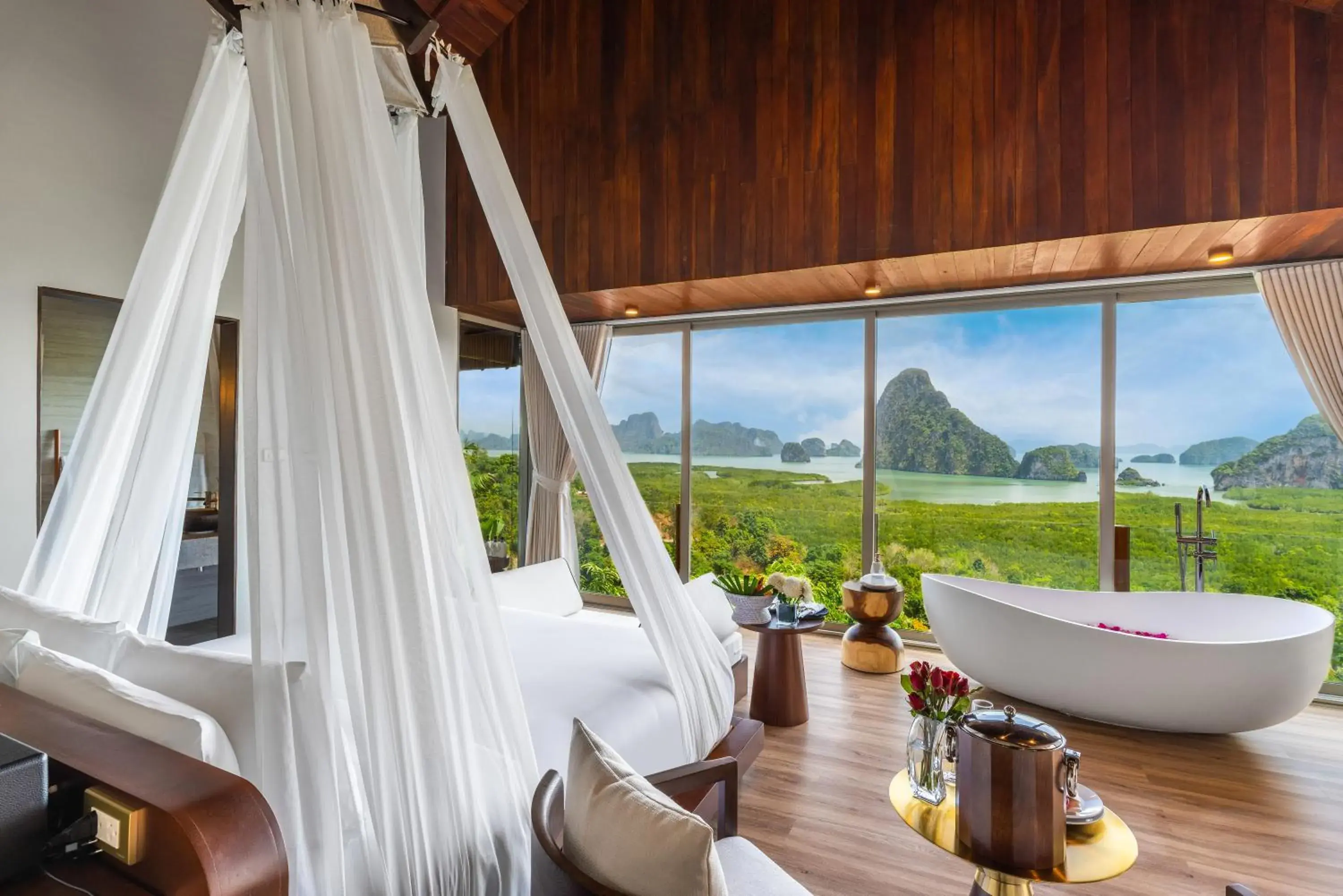 Villa with Sea View in Sametnangshe Boutique Villa with Sea View in Sametnangshe Boutique