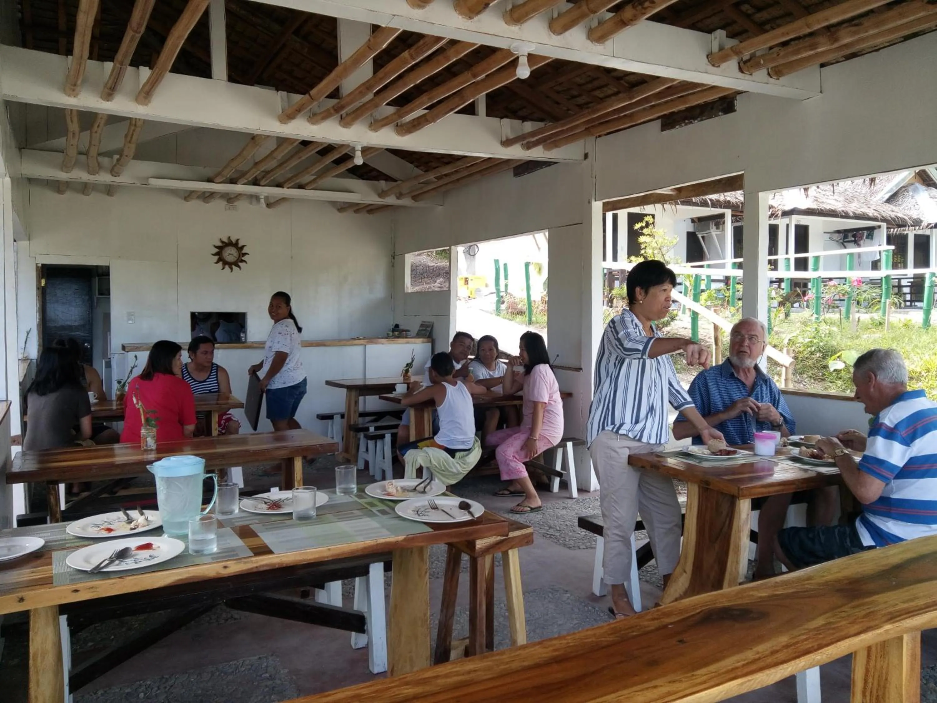 Restaurant/places to eat in Dahilig Resort