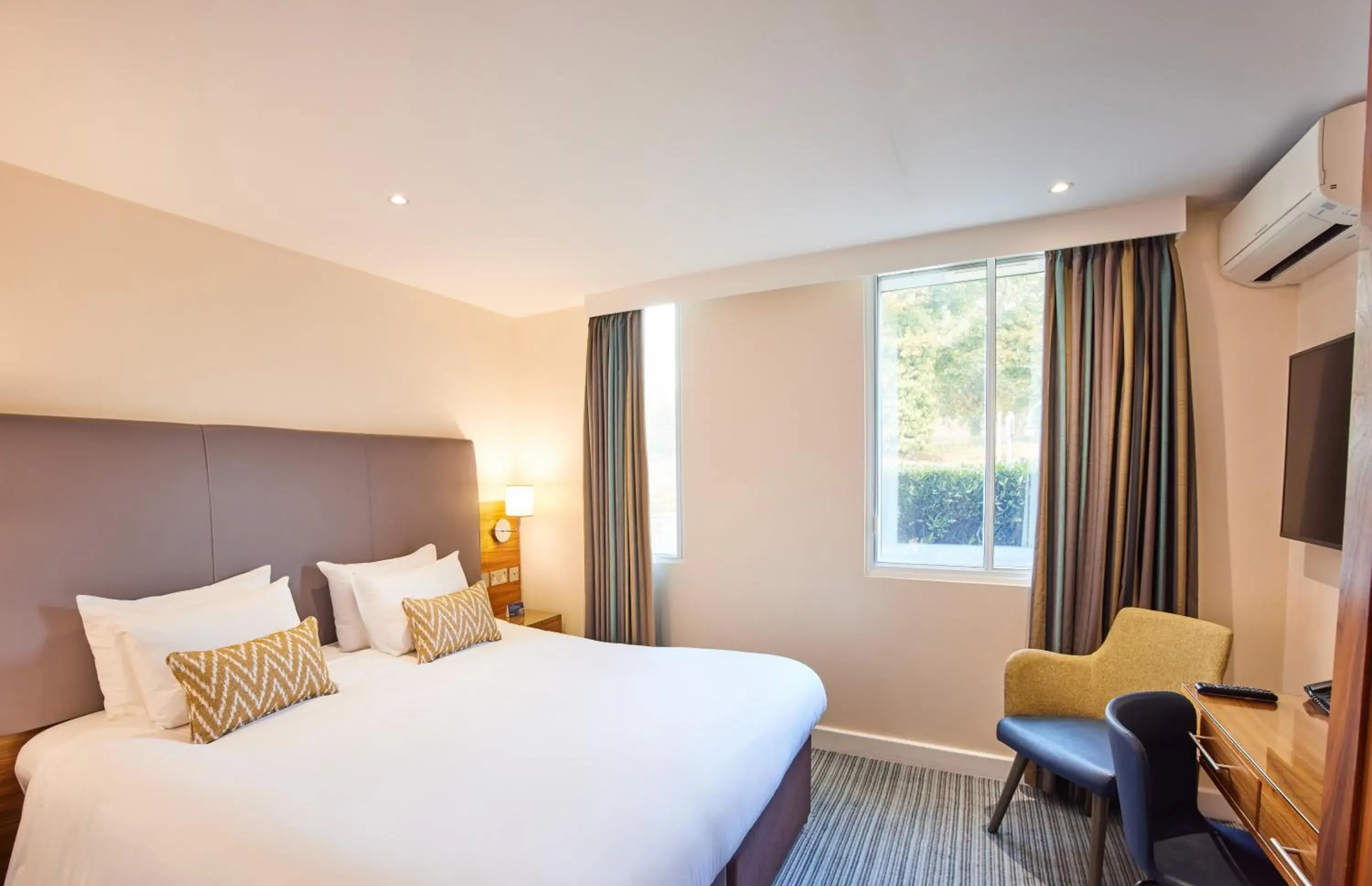 King Room in Thistle London Heathrow Terminal 5 King Room in Thistle London Heathrow Terminal 5