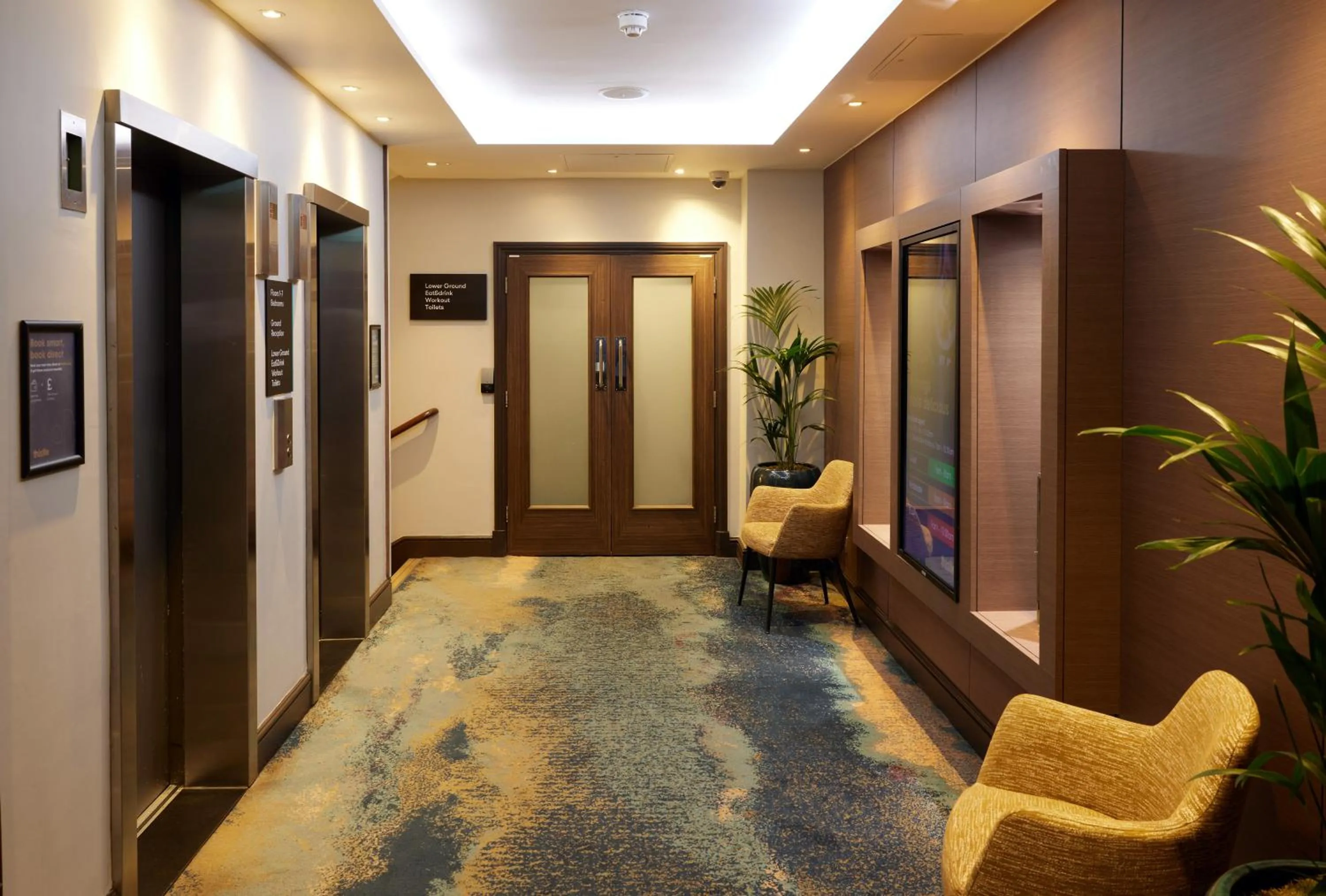 elevator in Thistle London Piccadilly