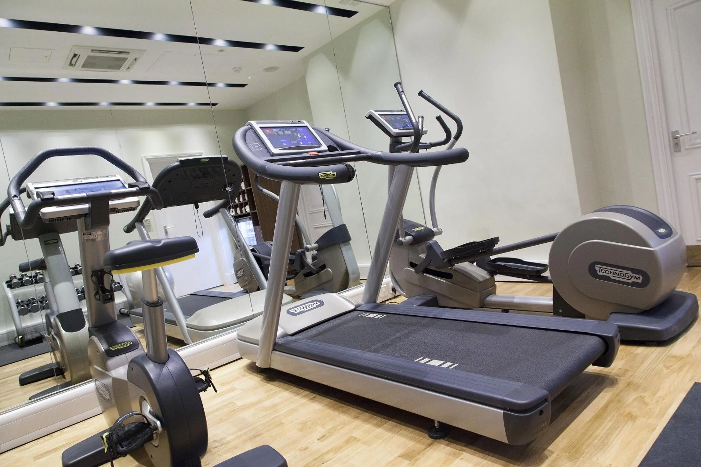 Fitness centre/facilities in Thistle London Piccadilly