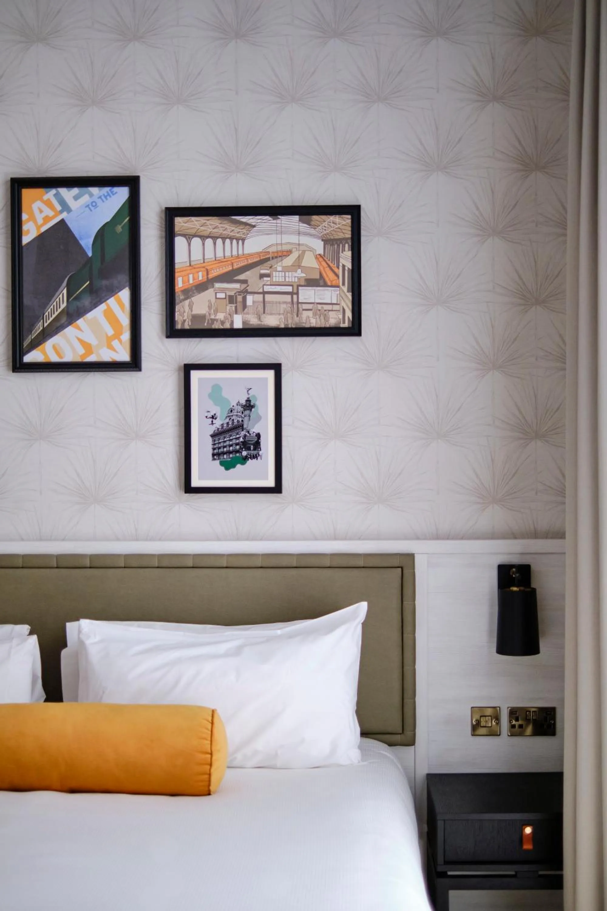 Bedroom, Bed in The Clermont London, Victoria